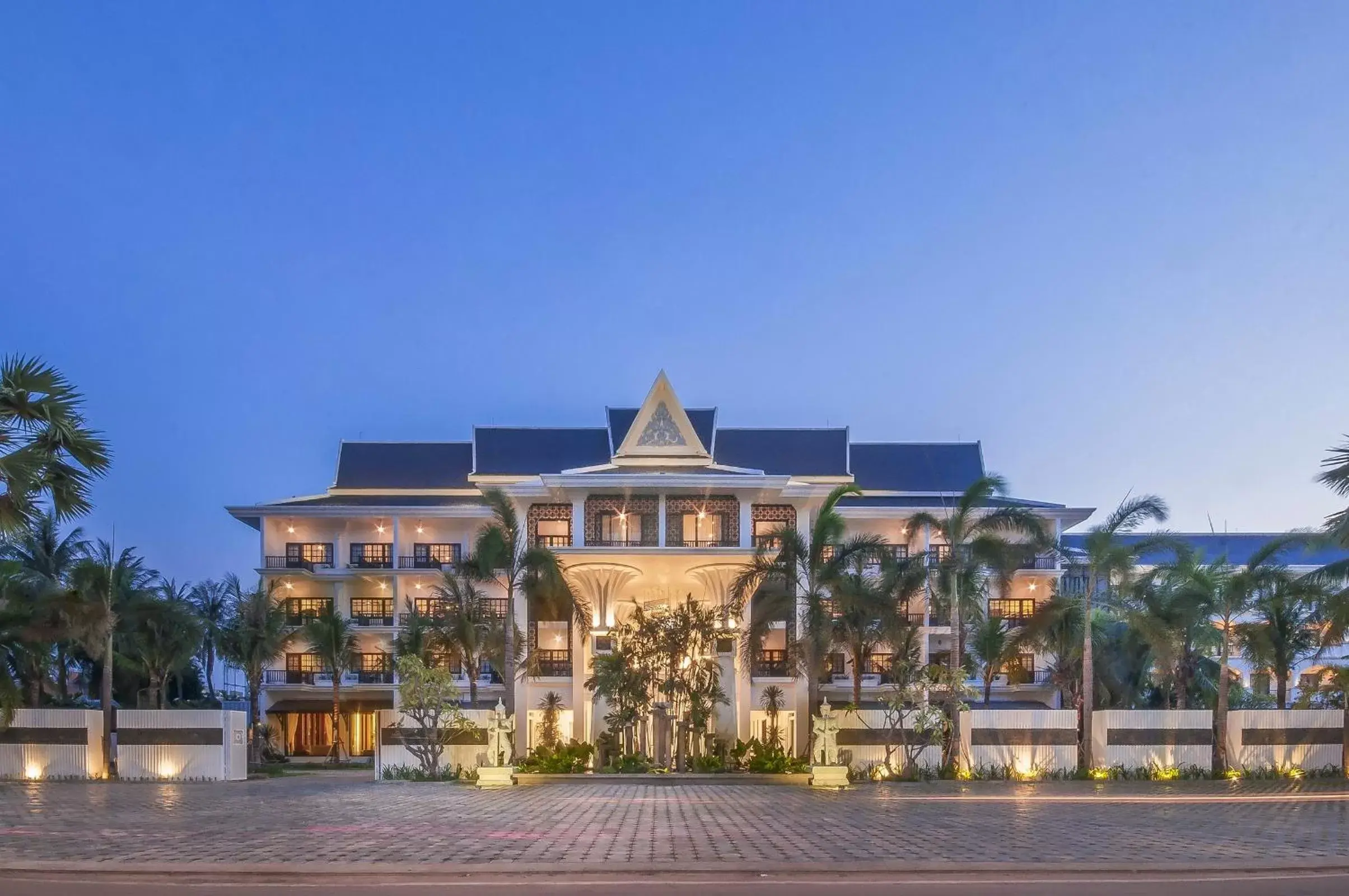 Facade/entrance, Property Building in Lotus Blanc Hotel