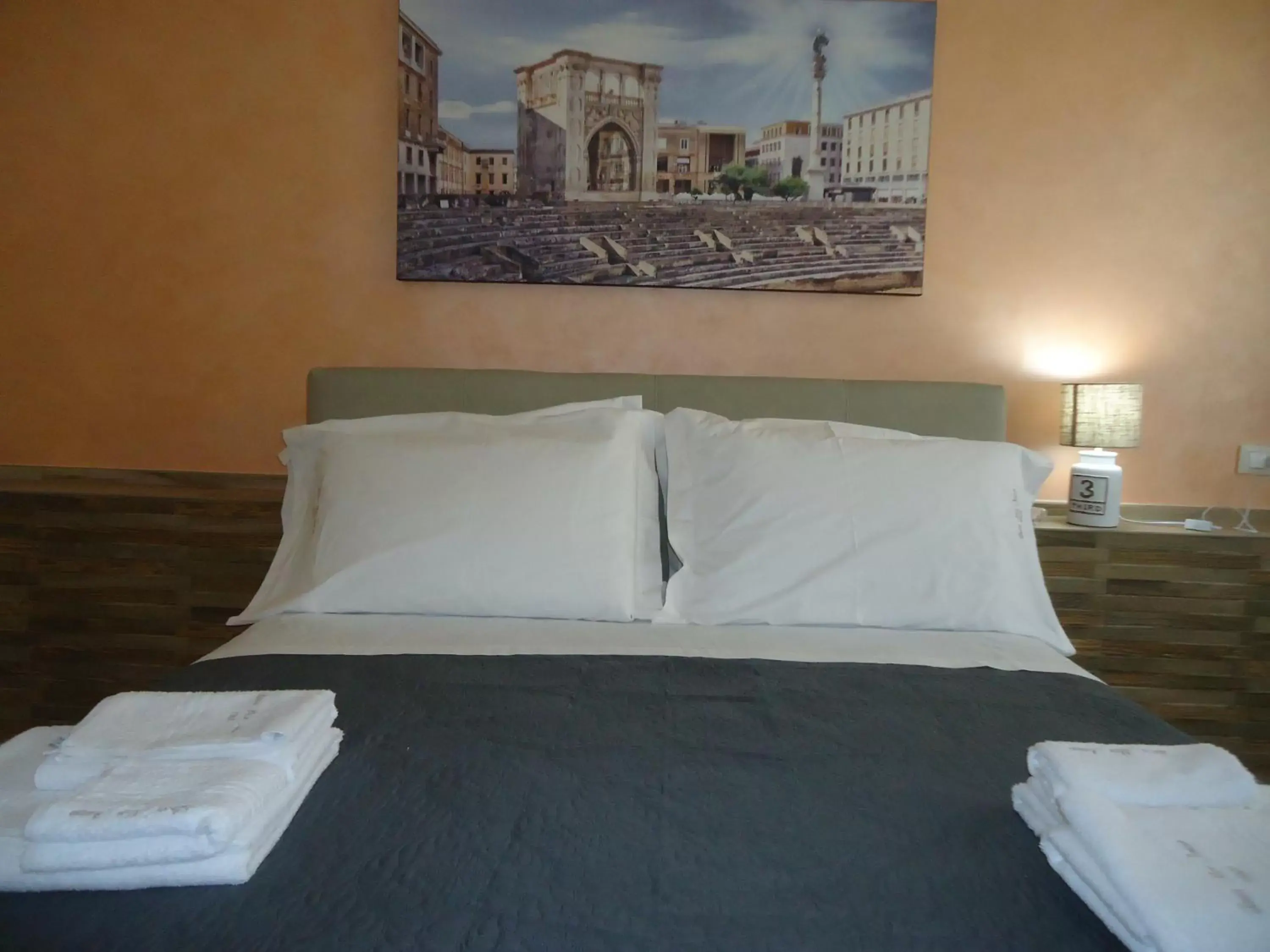 Photo of the whole room, Bed in LECCE MON AMOUR B&B