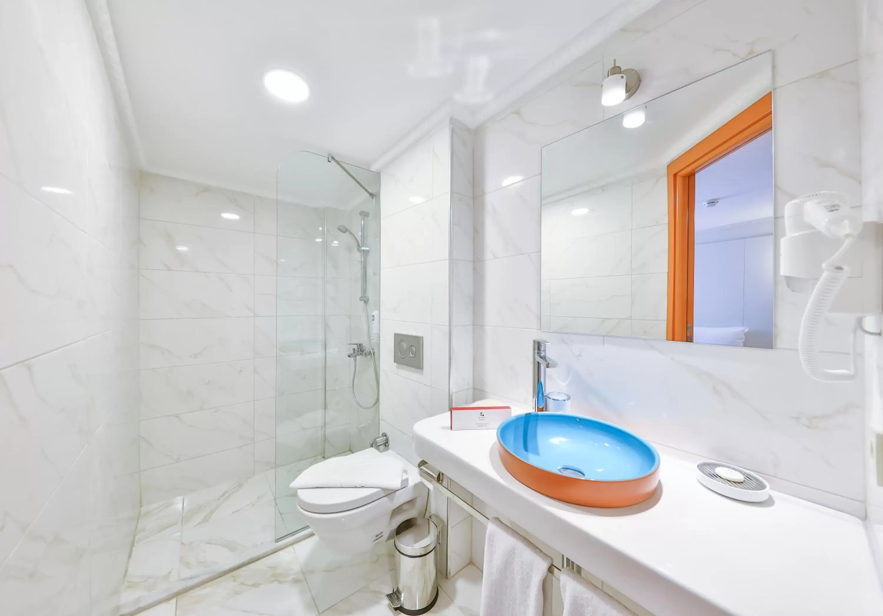 Photo of the whole room, Bathroom in Senatus Hotel - Special Class