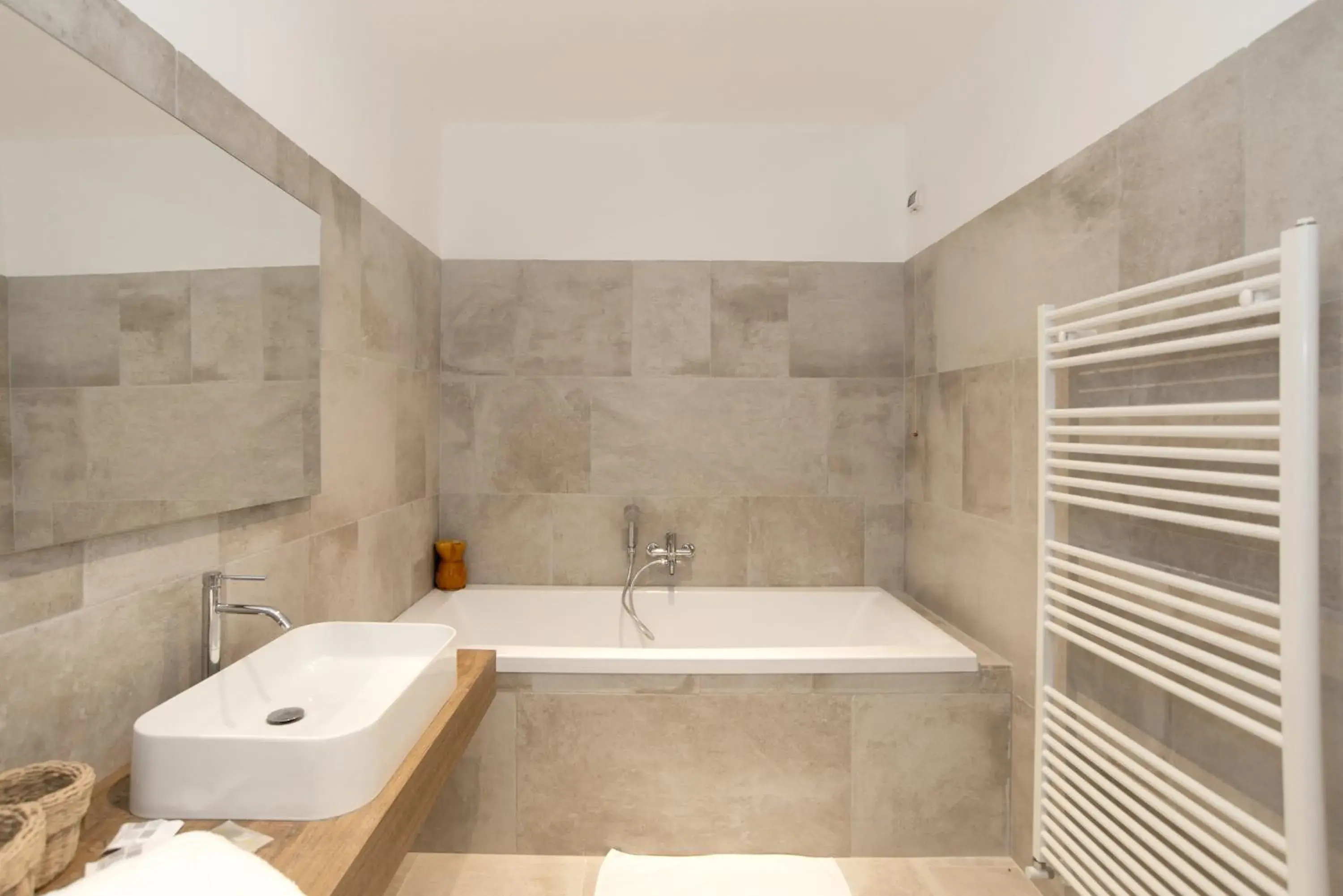 Bathroom in Masseria Fontana di Vite