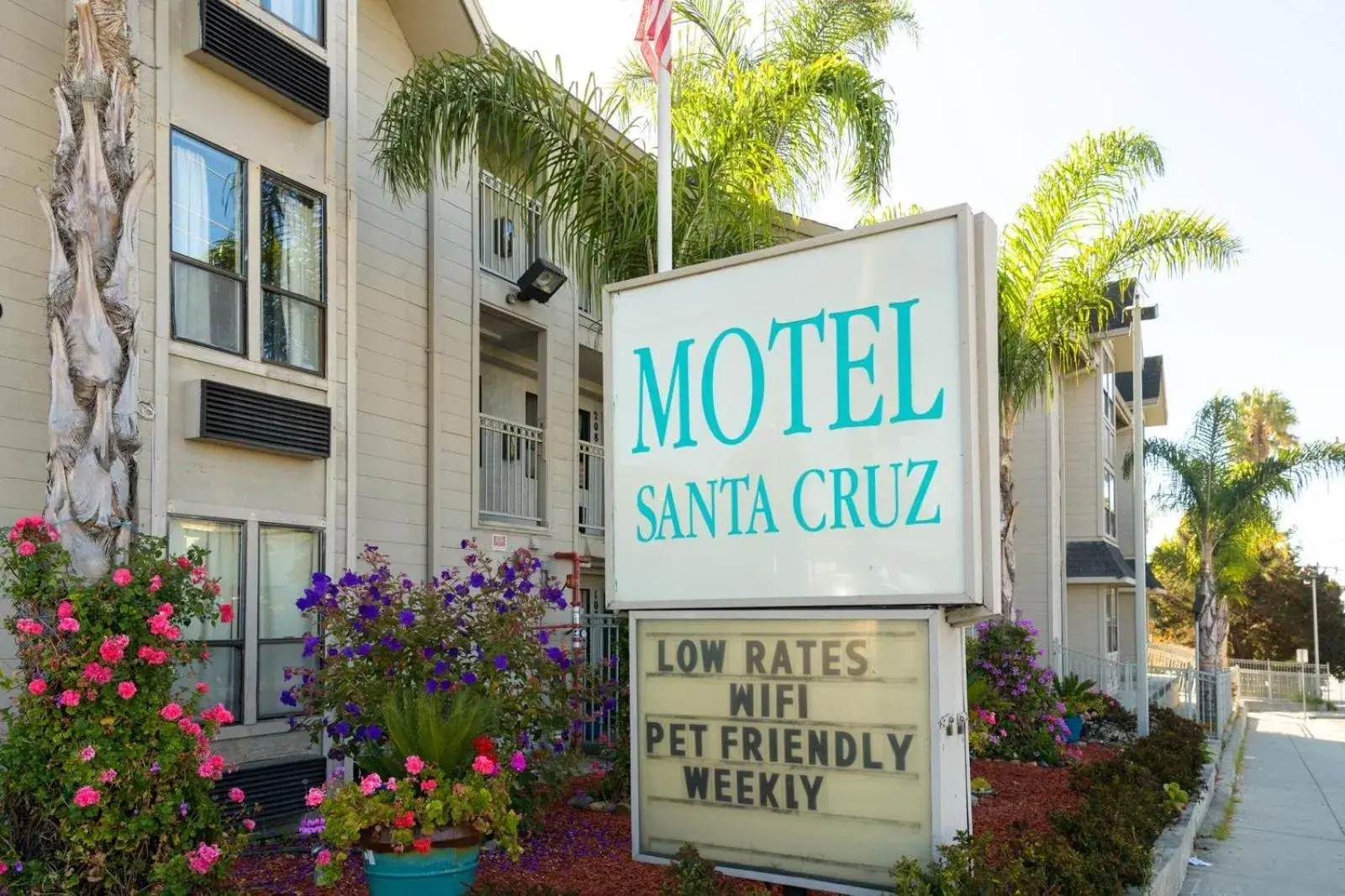 Property Building in Motel Santa Cruz