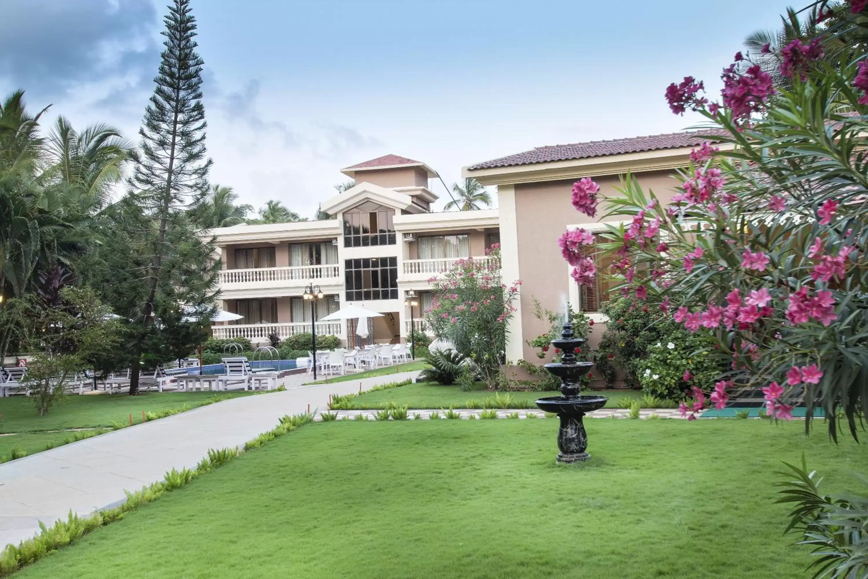 Facade/entrance, Property Building in De Mandarin Beach Resort Suites & Villas, Candolim