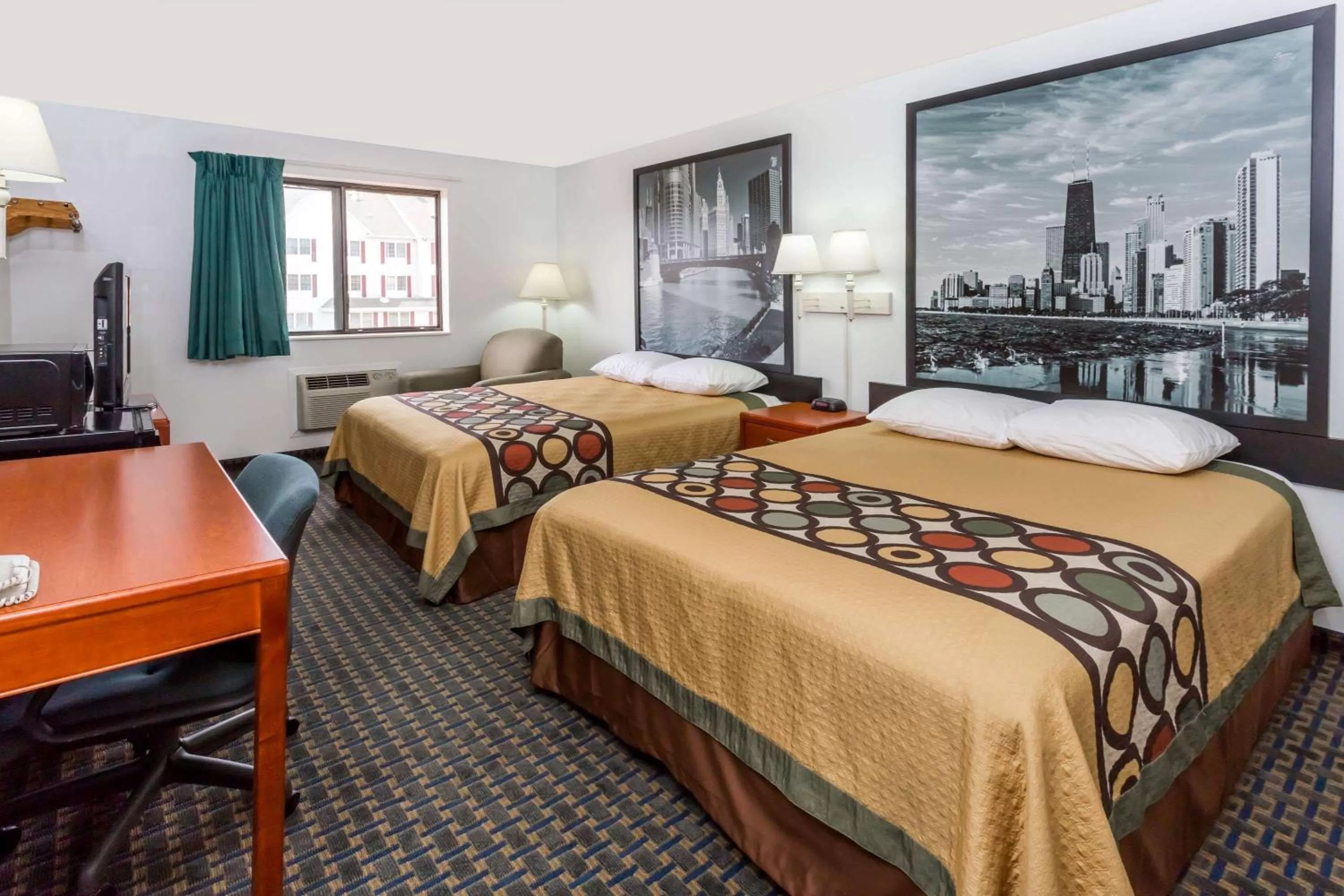 Photo of the whole room, Bed in Super 8 by Wyndham Rock Falls Sterling Area