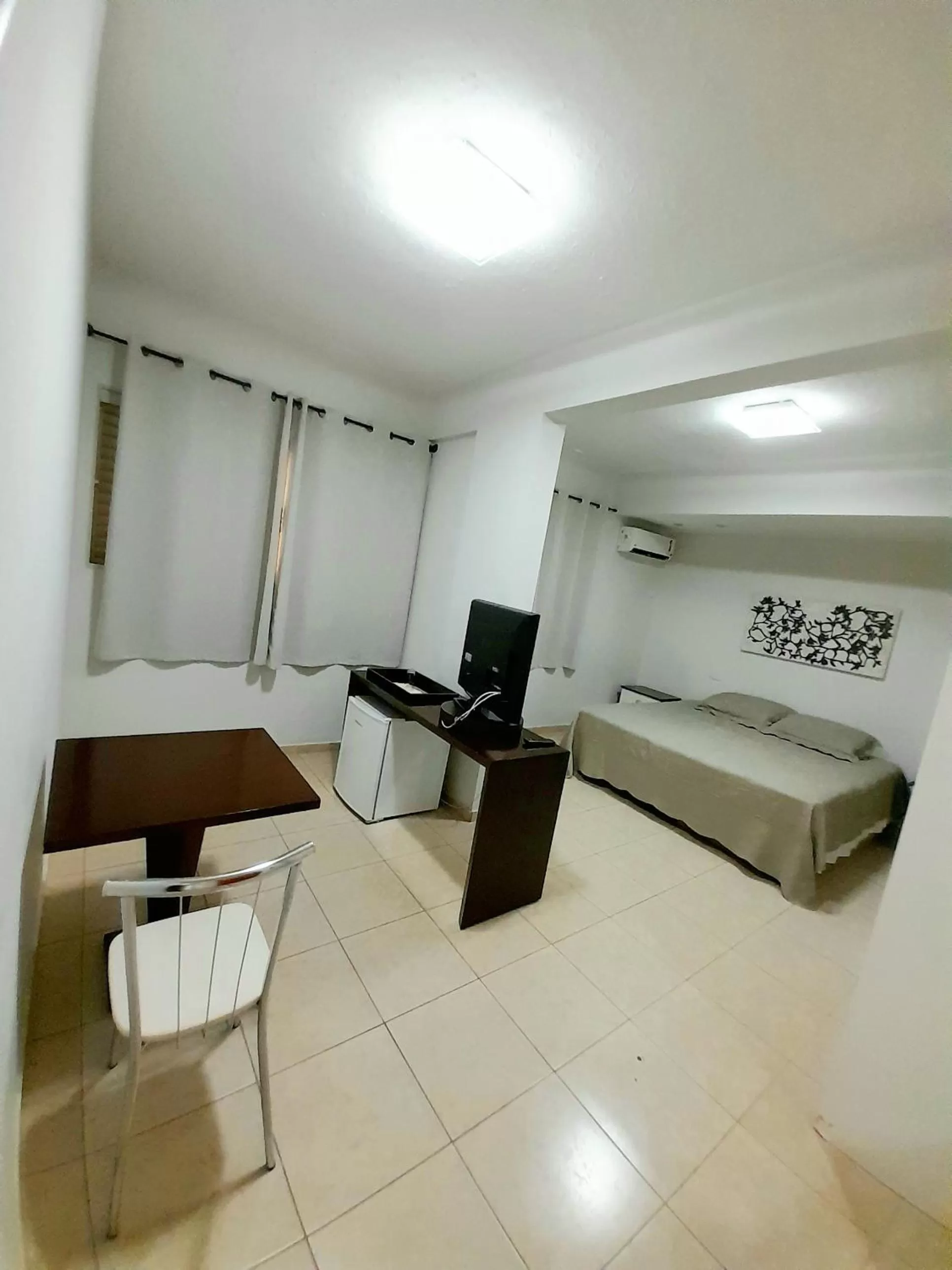 Photo of the whole room, Bed in Jales Center Hotel