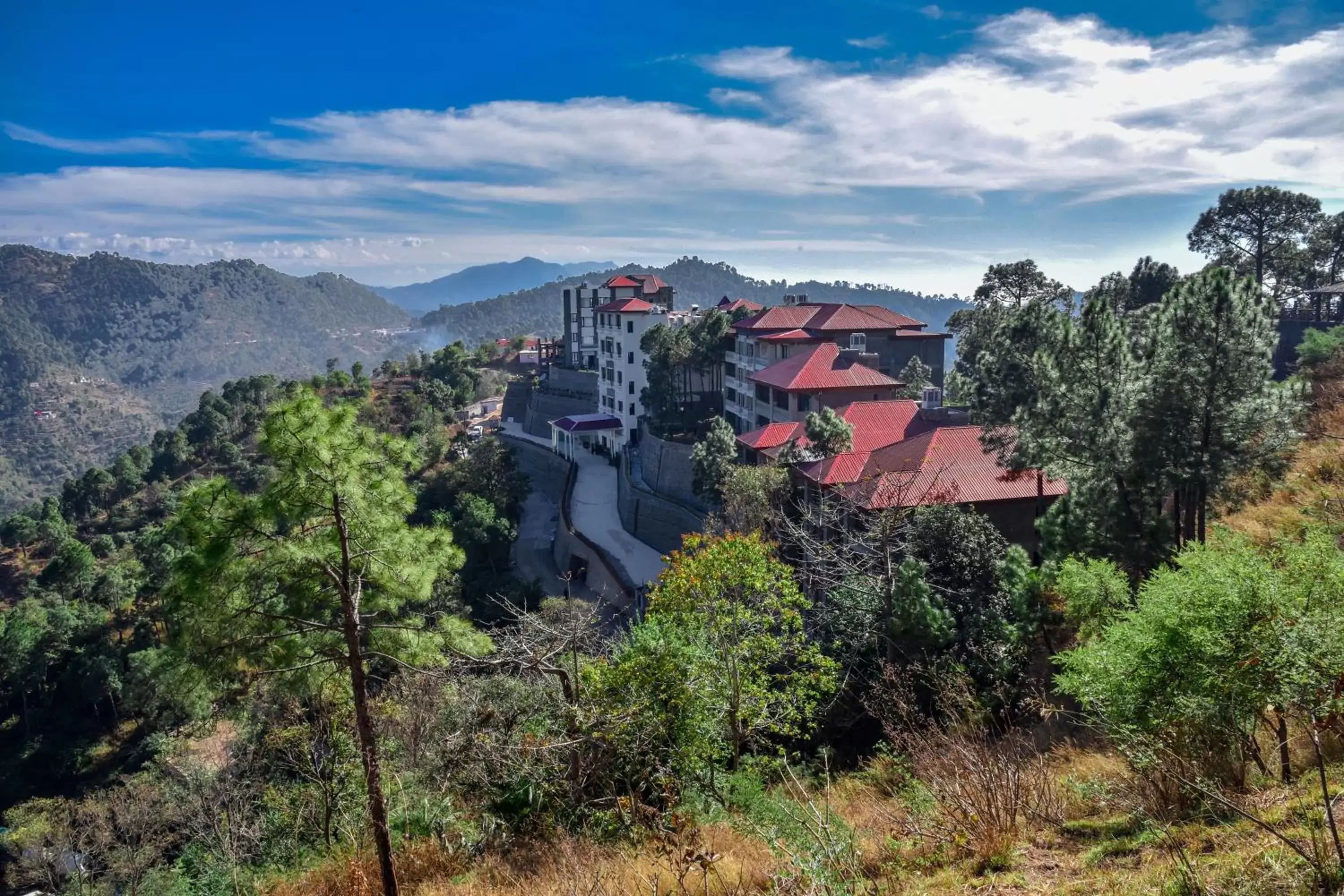 Property building in Fortune Select Forest Hill, Mahiya, Kasauli - Member ITC's Hotel Group Property building in Fortune Select Forest Hill, Mahiya, Kasauli - Member ITC's Hotel Group