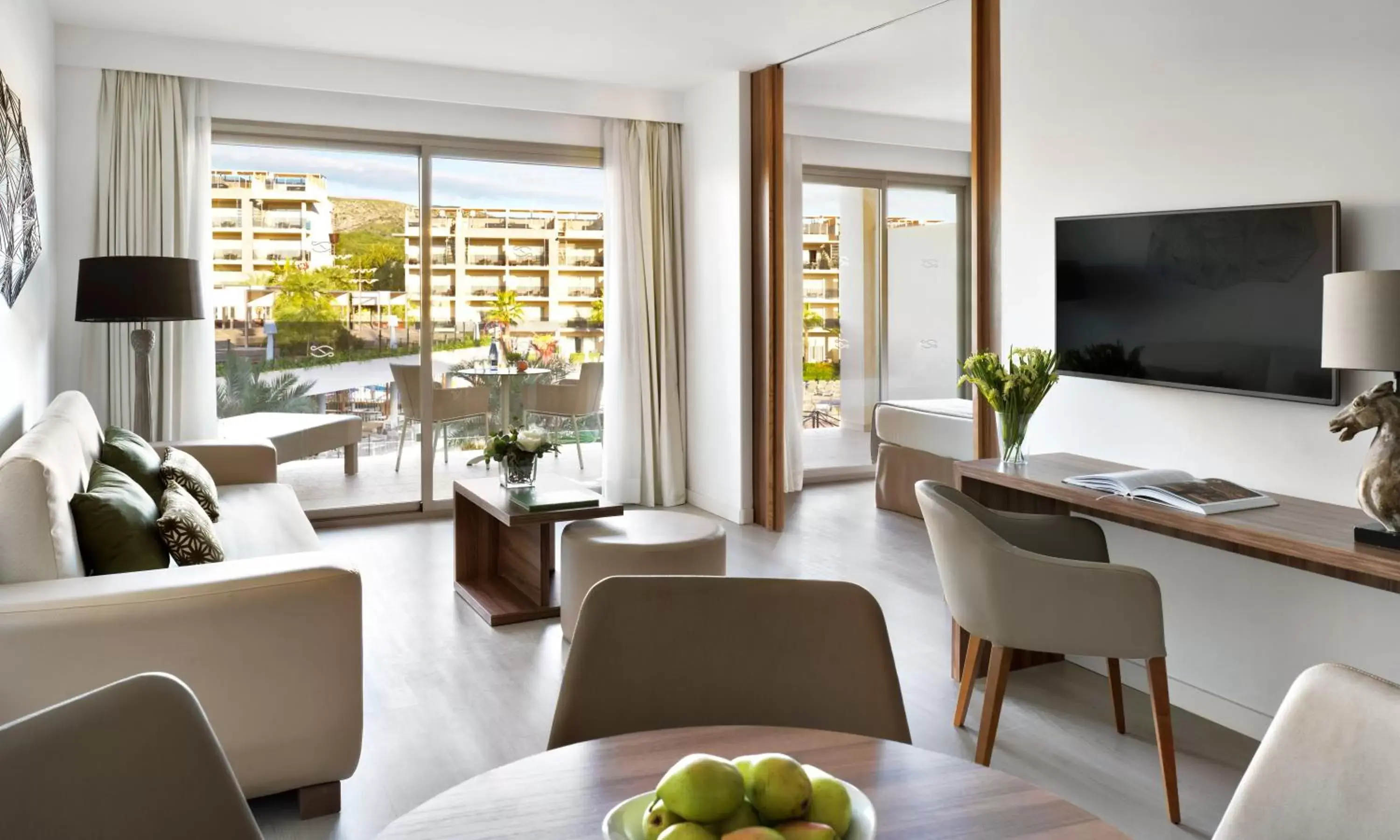 TV and multimedia, TV/Entertainment Center in Zafiro Palace Alcudia