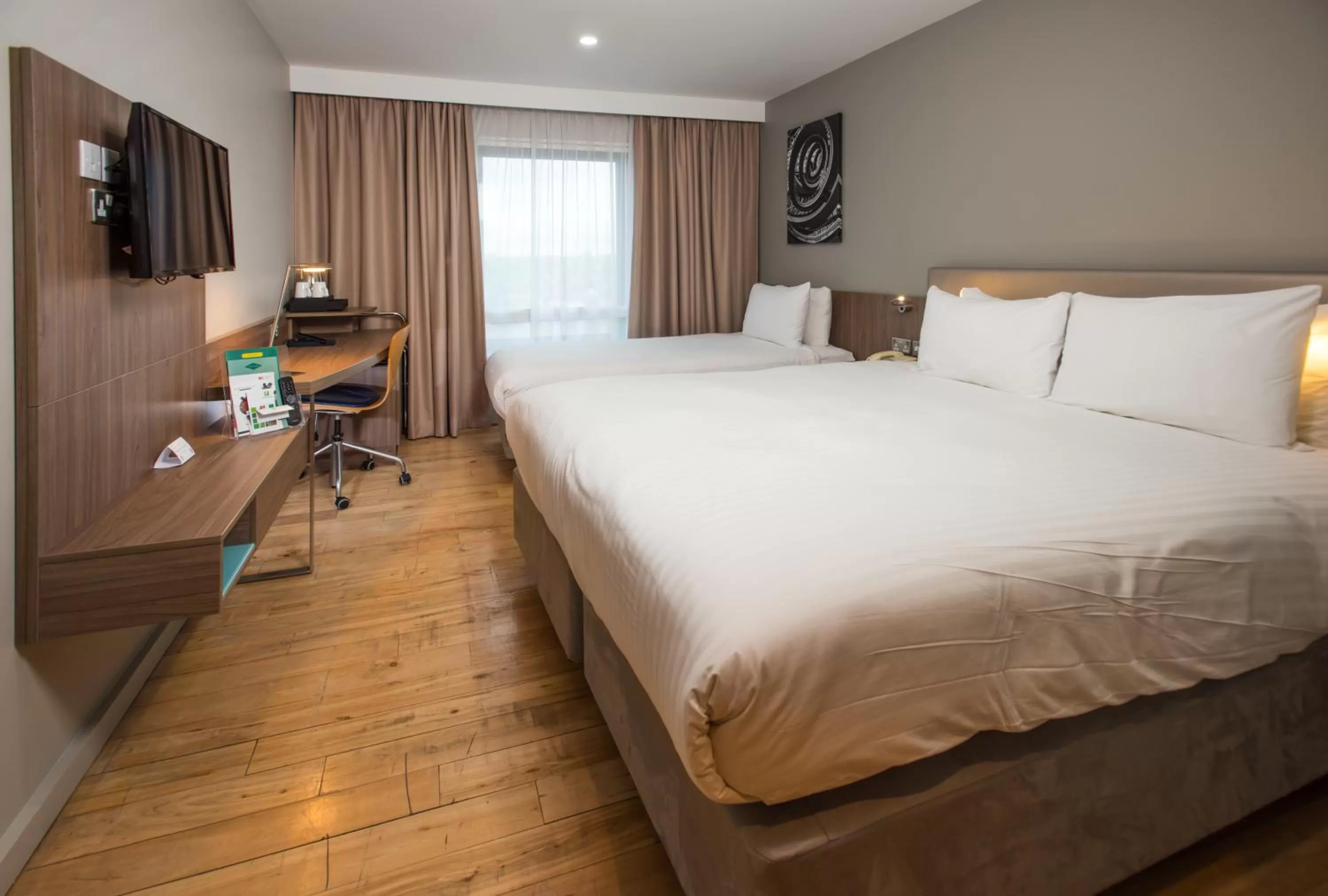 Bedroom, Bed in Holiday Inn London West by IHG