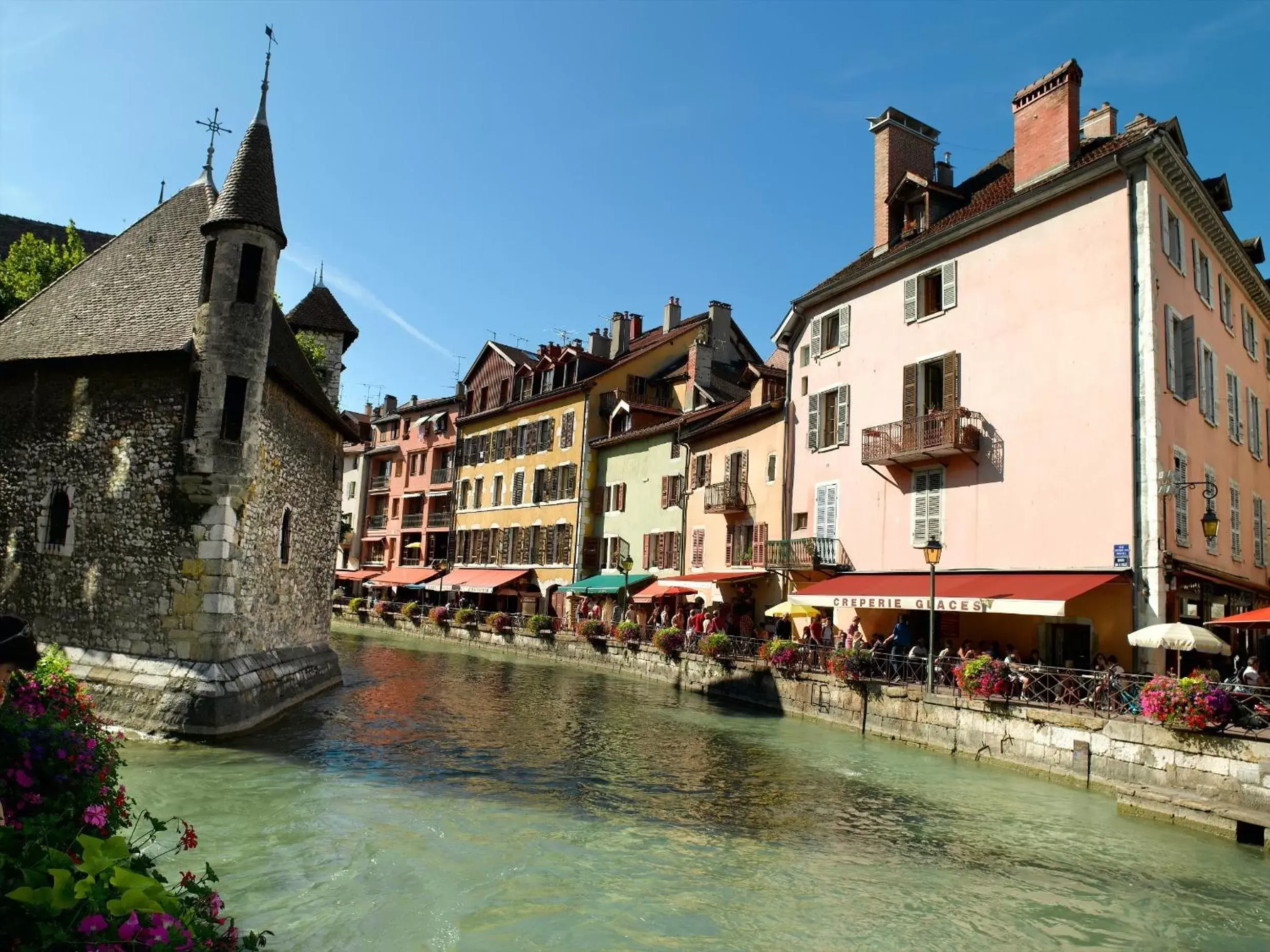 Neighbourhood, Property Building in Aparthotel Adagio Annecy Centre