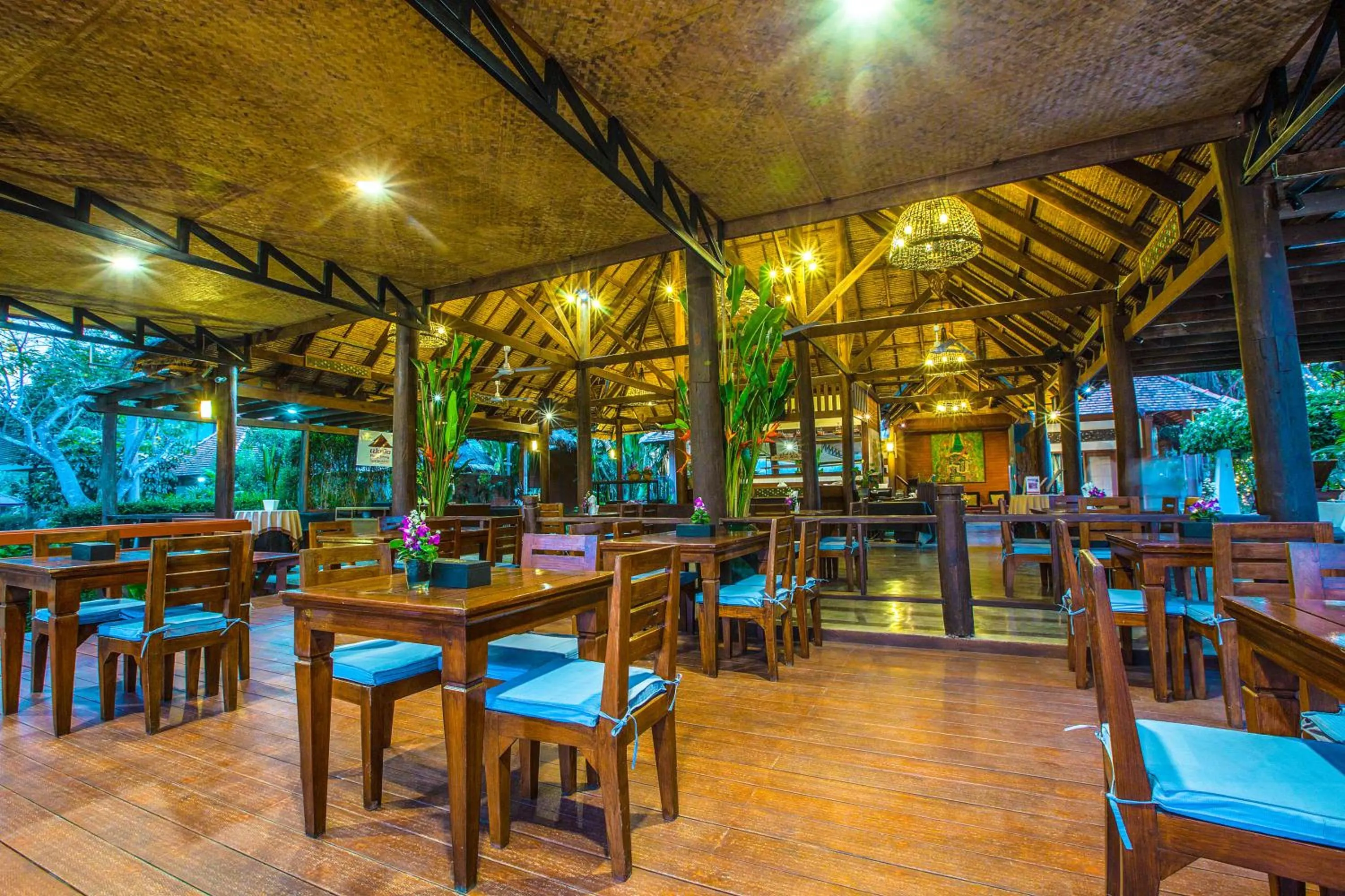 Restaurant/places to eat in Belle Villa Resort, Pai