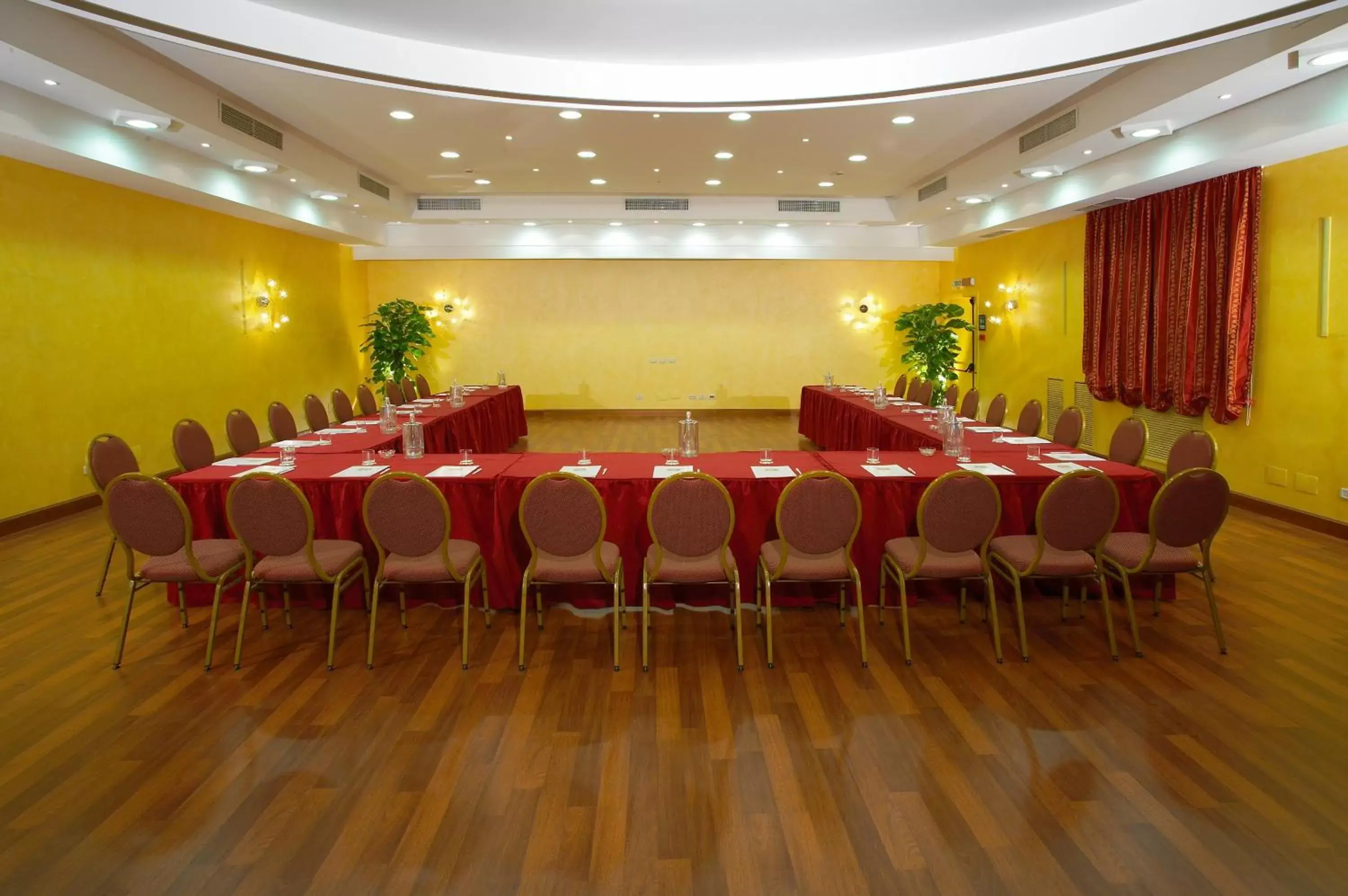 Business facilities in Best Western Ai Cavalieri Hotel