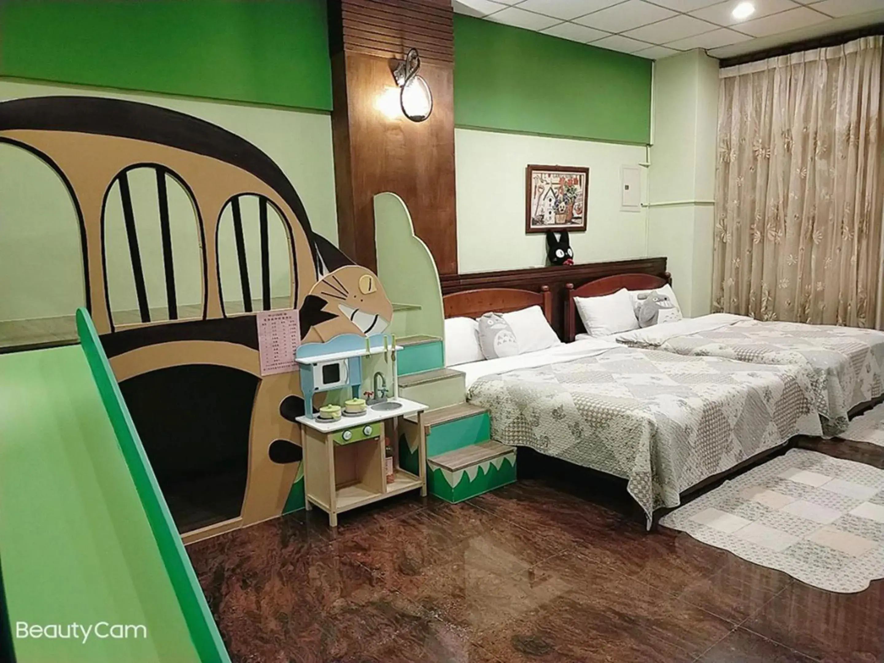 Photo of the whole room in Zhongshan 330 Guest House