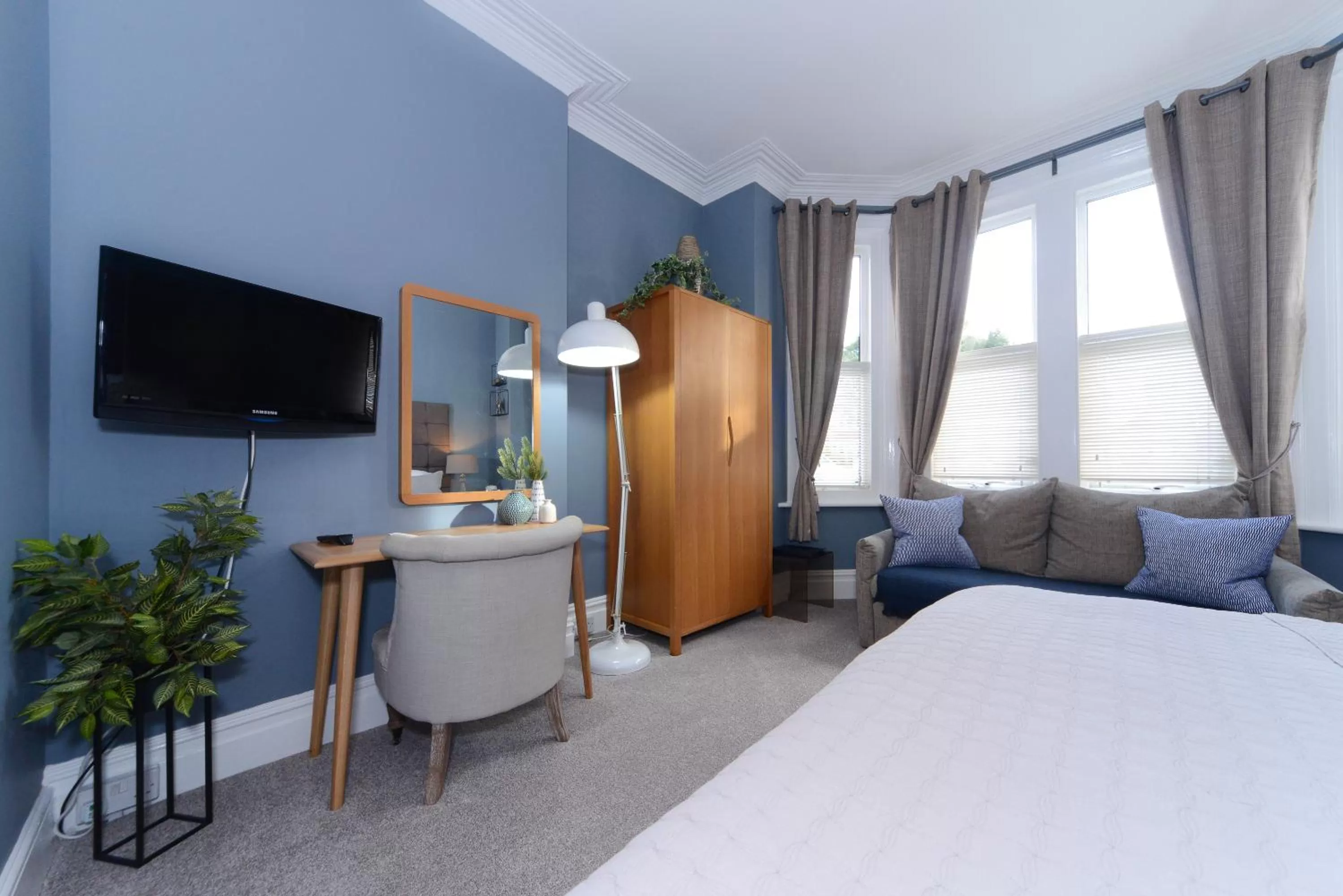 Photo of the whole room, TV/Entertainment Center in Mory House