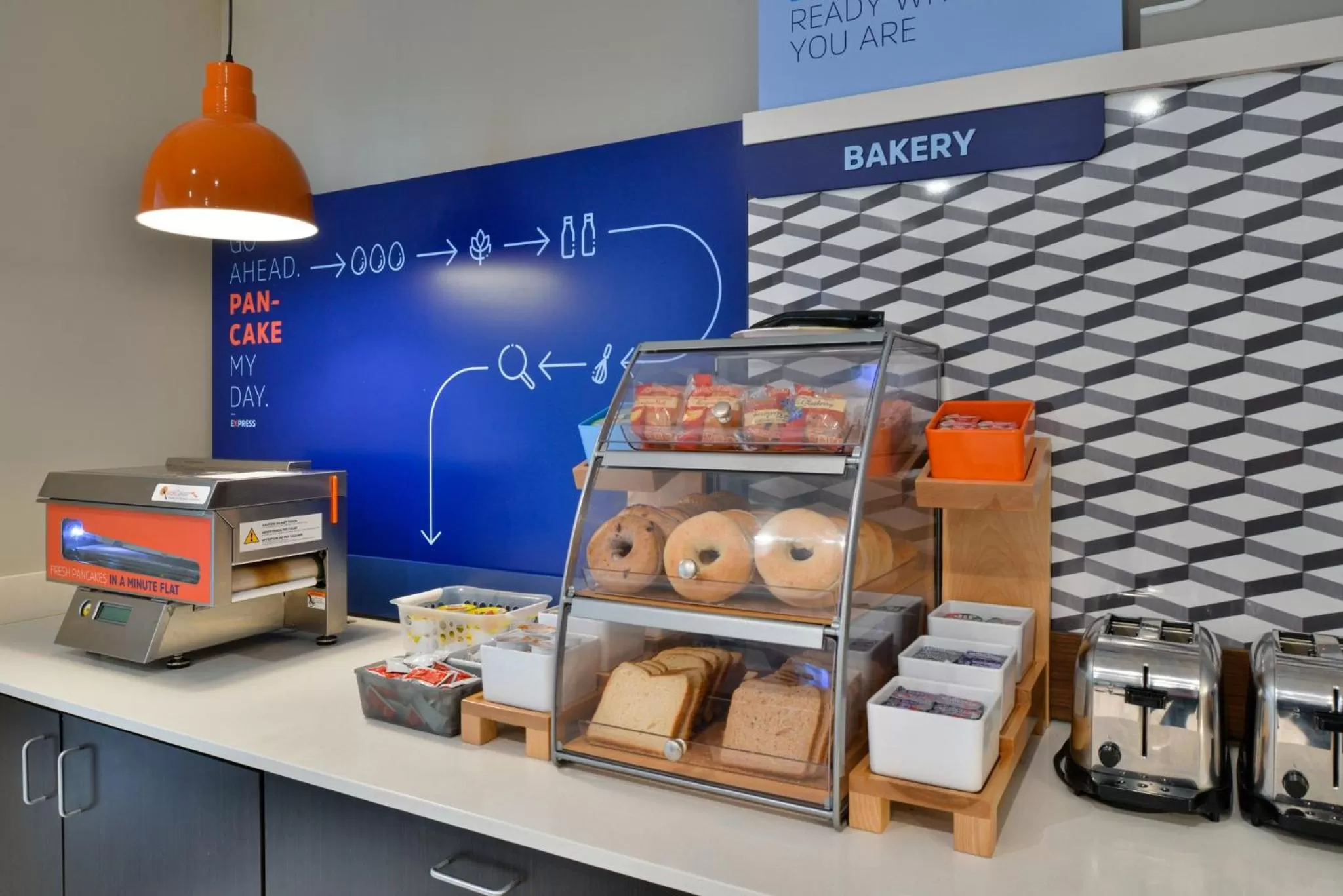 Breakfast in Holiday Inn Express Orlando - South Park by IHG