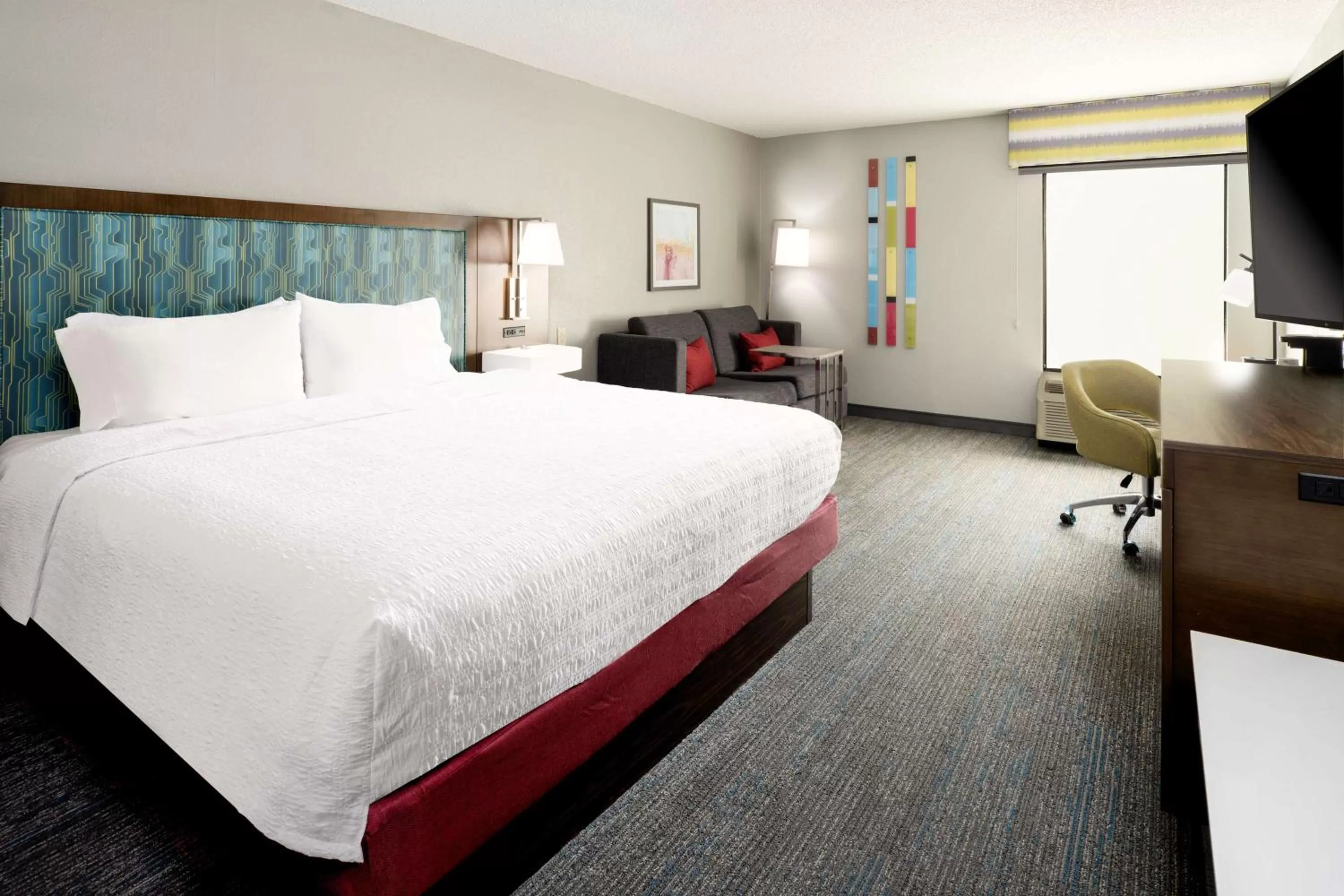 Living room, Bed in Hampton Inn Richmond-SW Hull Street