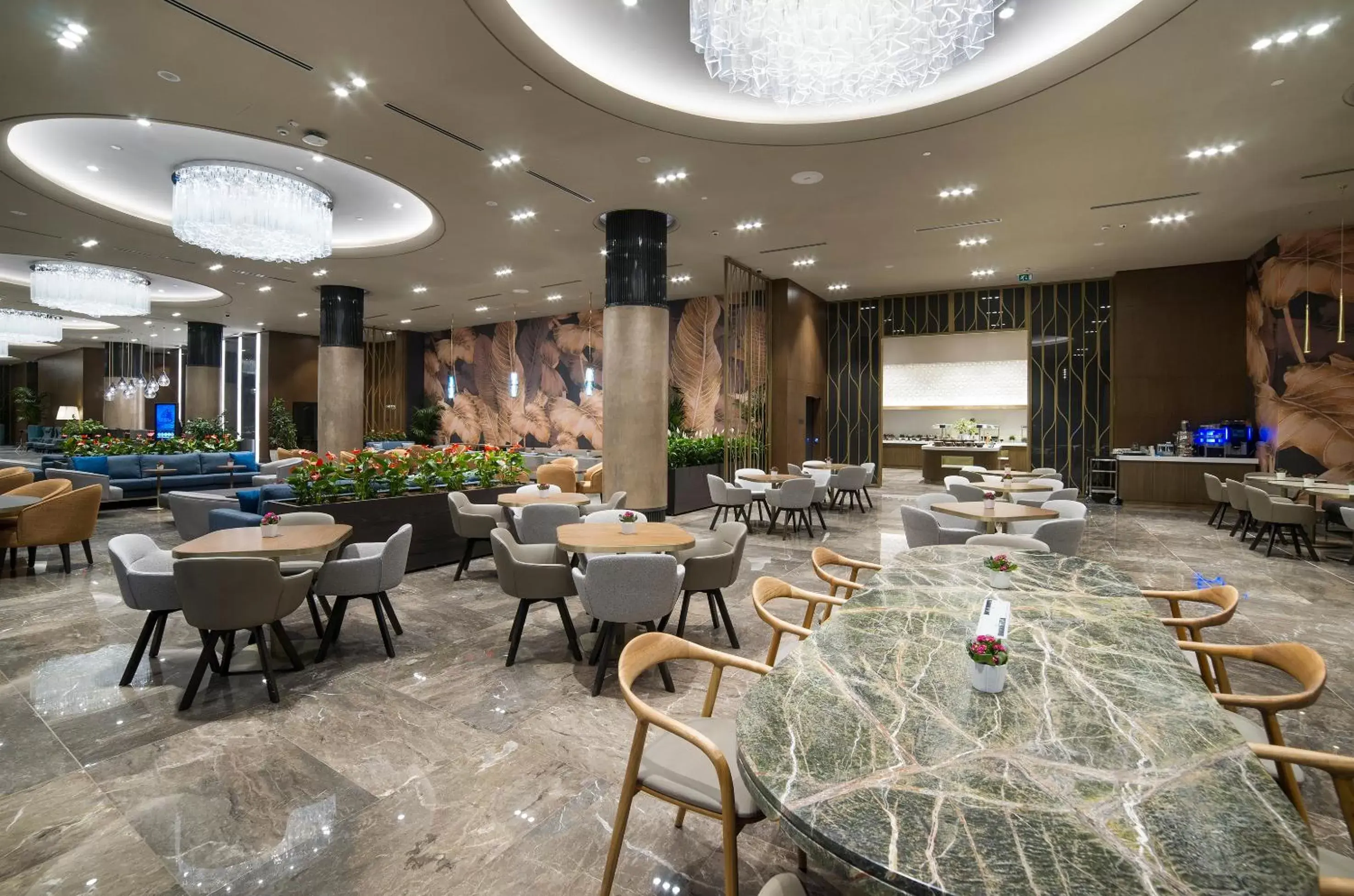 Staff, Restaurant/Places to Eat in Radisson Collection Hotel, Vadistanbul