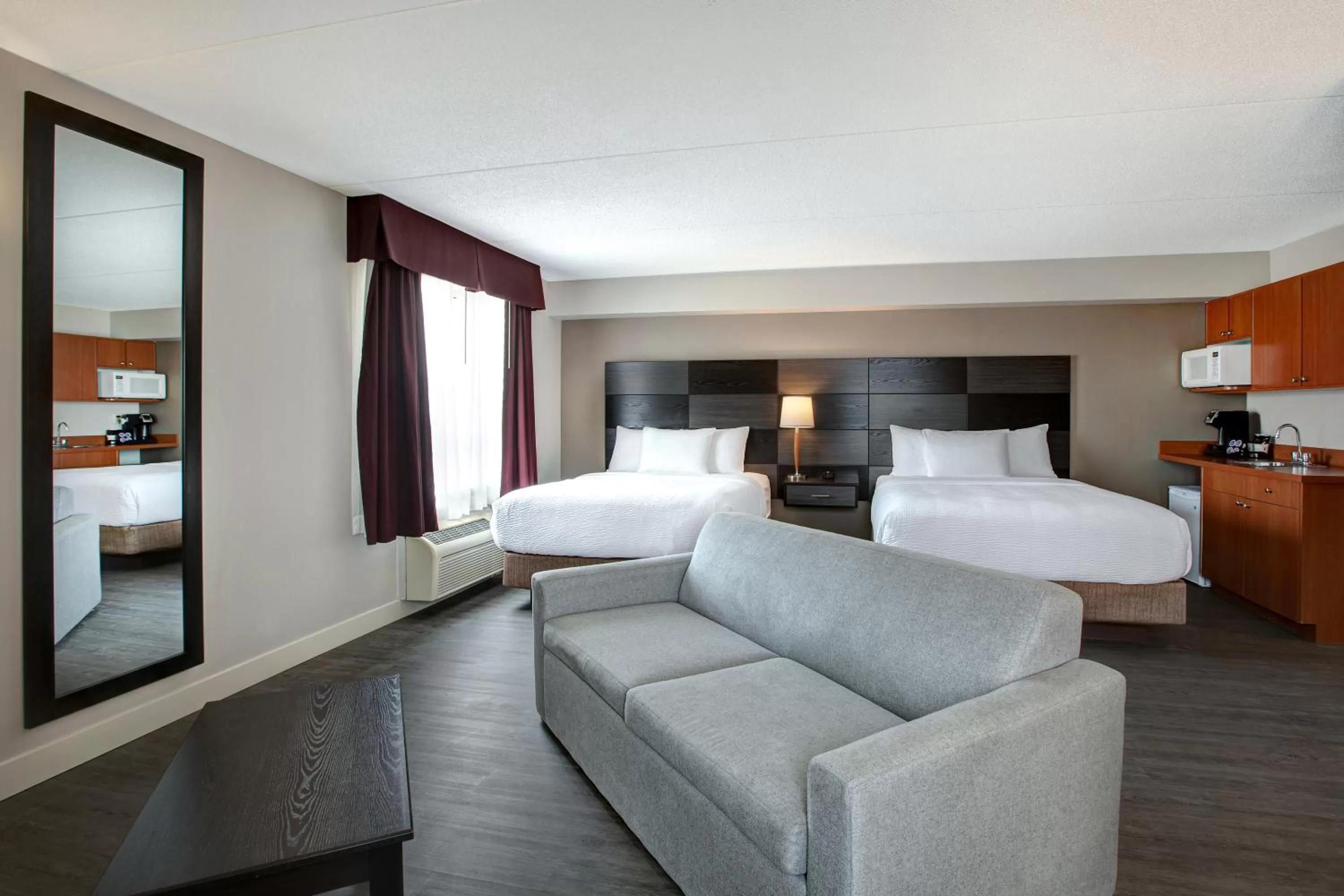 Deluxe Queen Suite with Two Queen Beds with Sofa Bed- Non-Smoking in Days Inn & Suites by Wyndham Collingwood