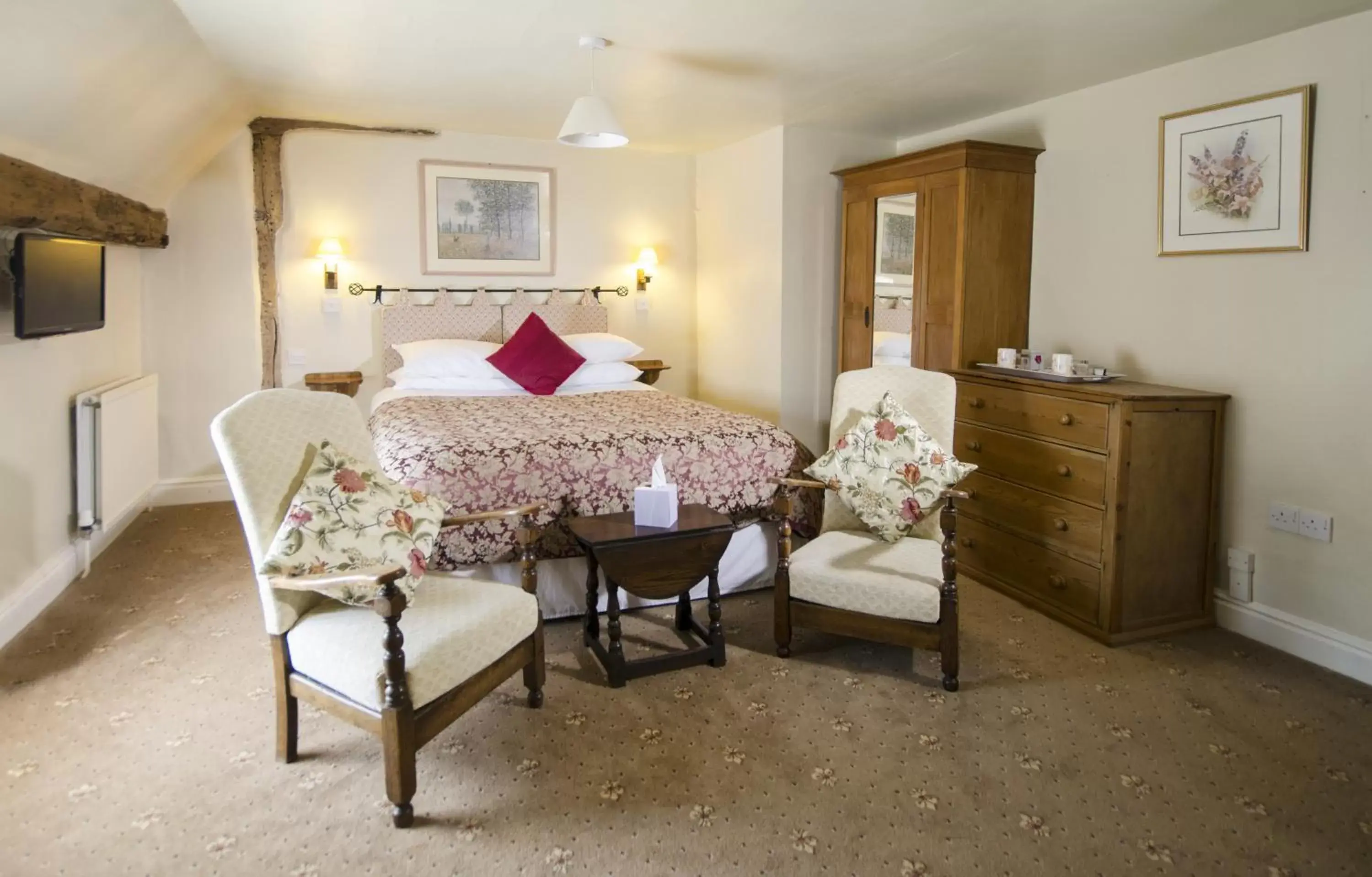 Deluxe Double Room in The Abbey Hotel & Apartments