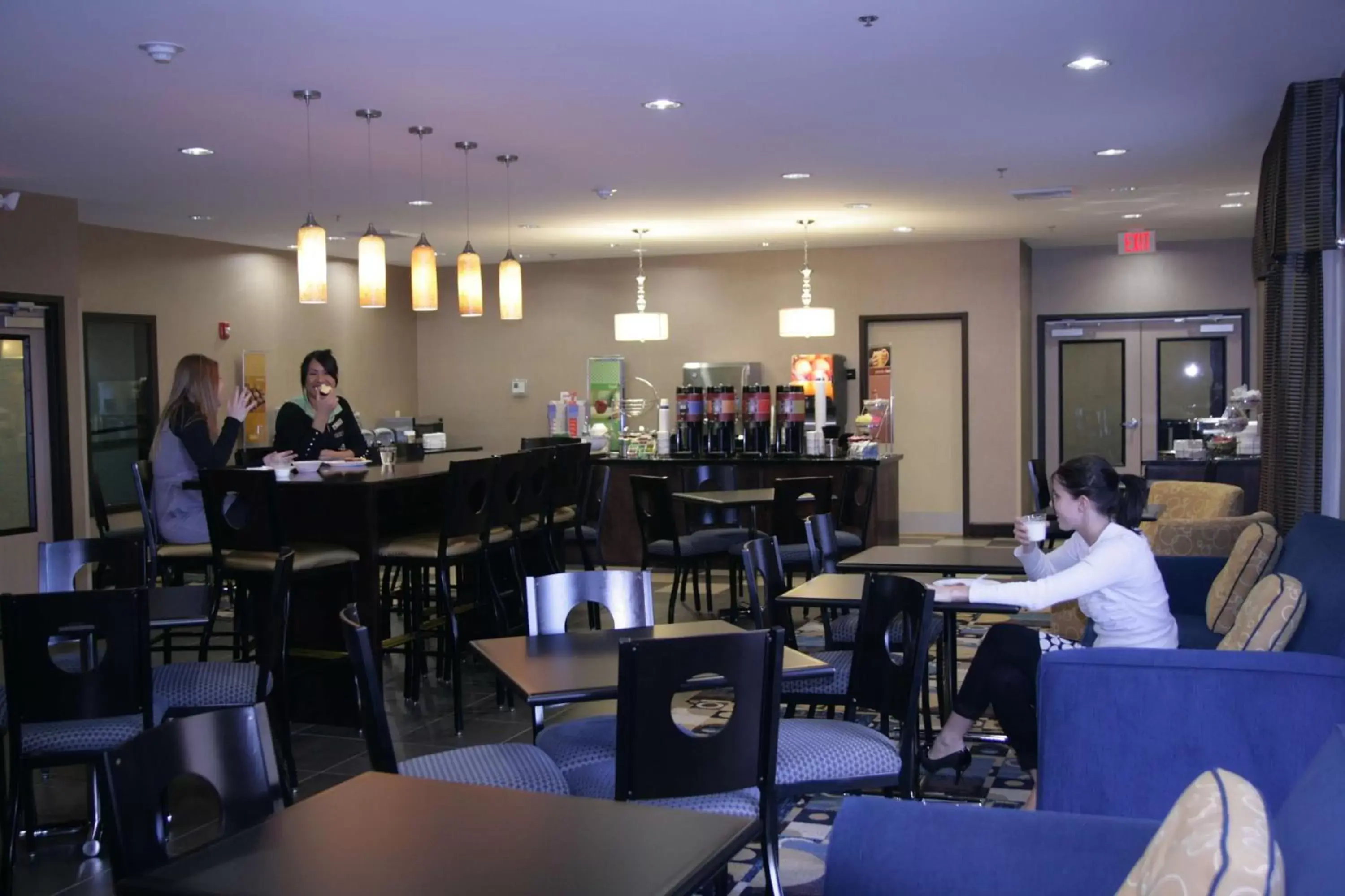 Dining area, Restaurant/Places to Eat in Hampton Inn Olathe