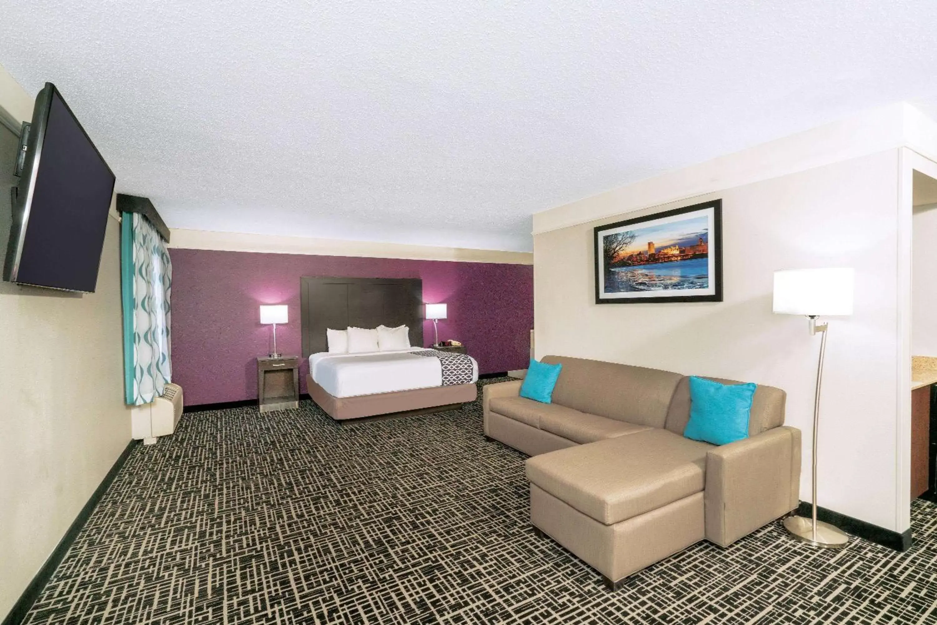 Bed in La Quinta by Wyndham Latham Albany Airport