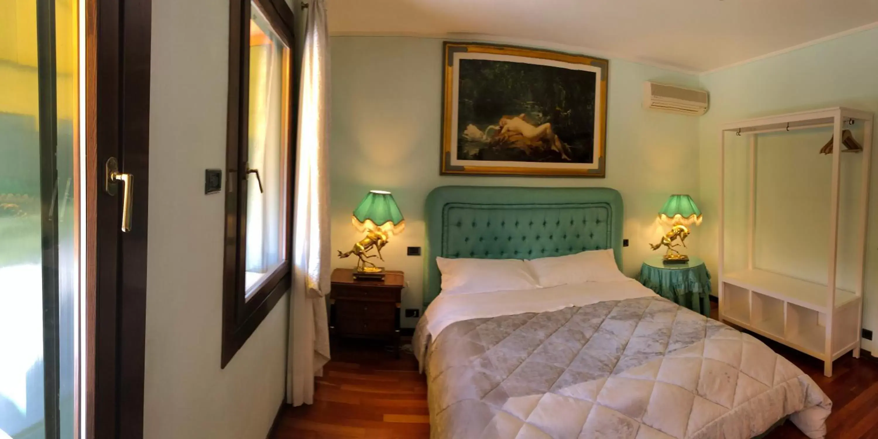Bedroom, Bed in Villa Fior di Robinia