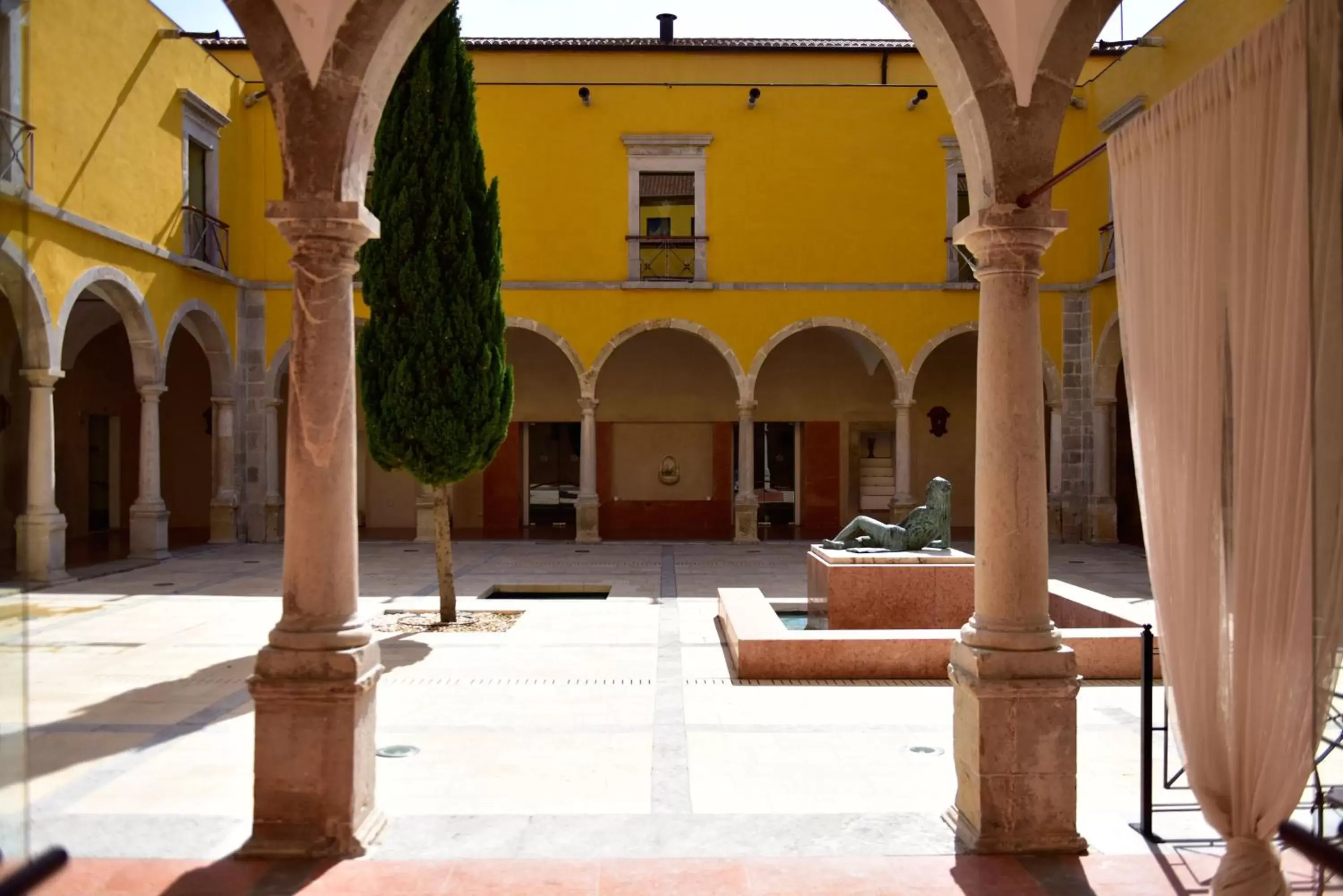 Patio, Property Building in Pousada Convento de Tavira