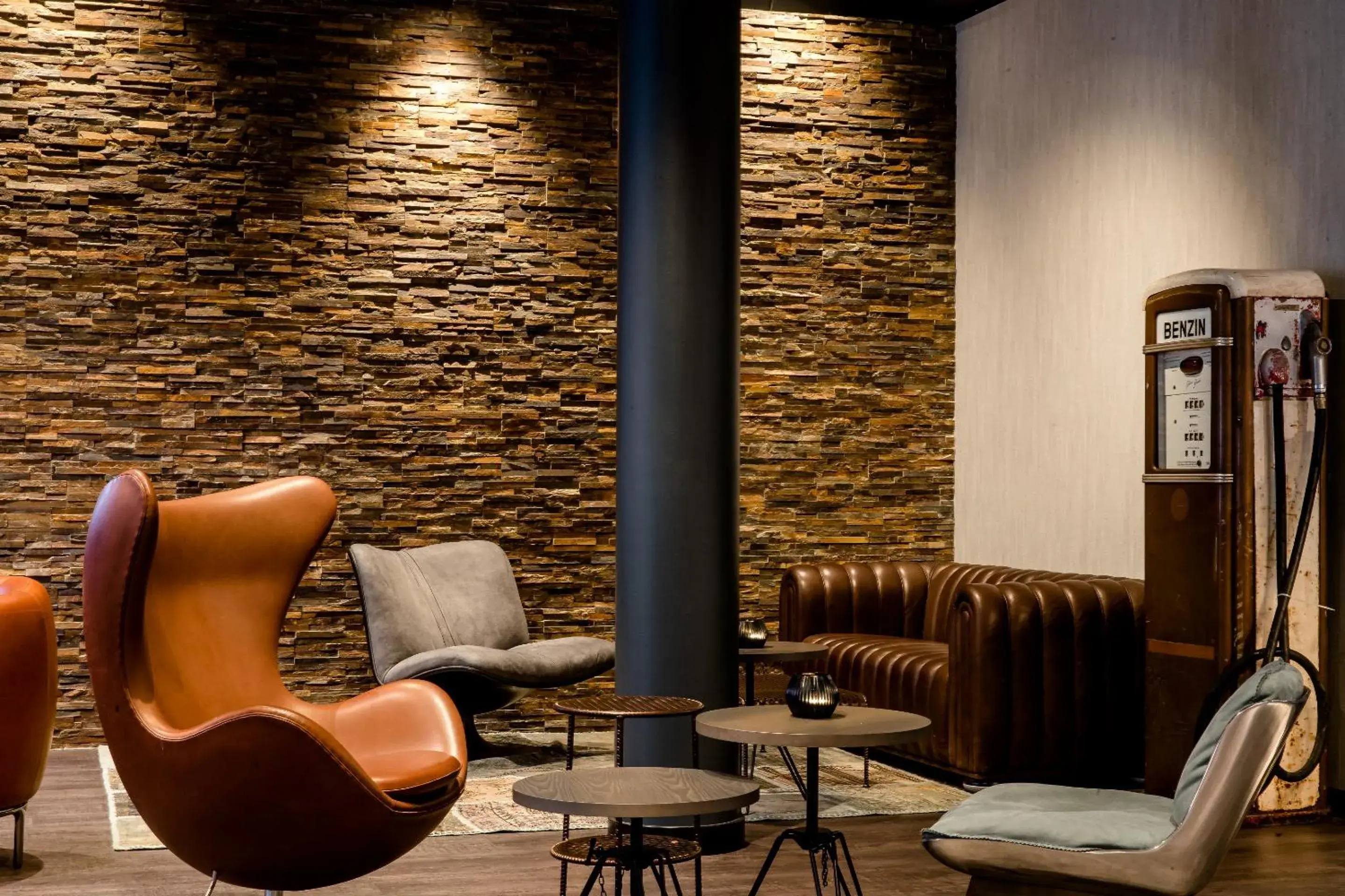 Lounge or bar in Motel One Frankfurt-Eastside