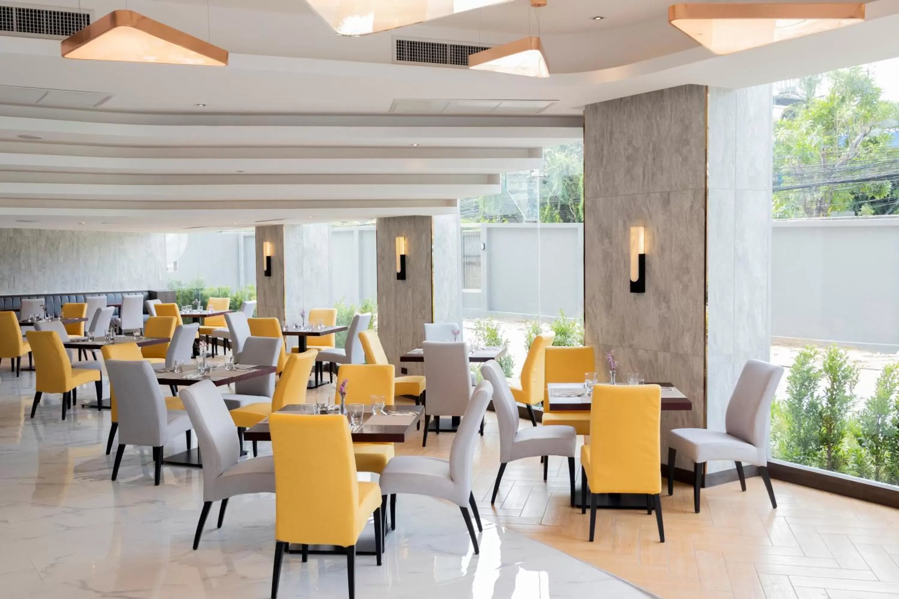 Restaurant/places to eat in Best Western Nada Don Mueang Airport hotel Restaurant/places to eat in Best Western Nada Don Mueang Airport hotel