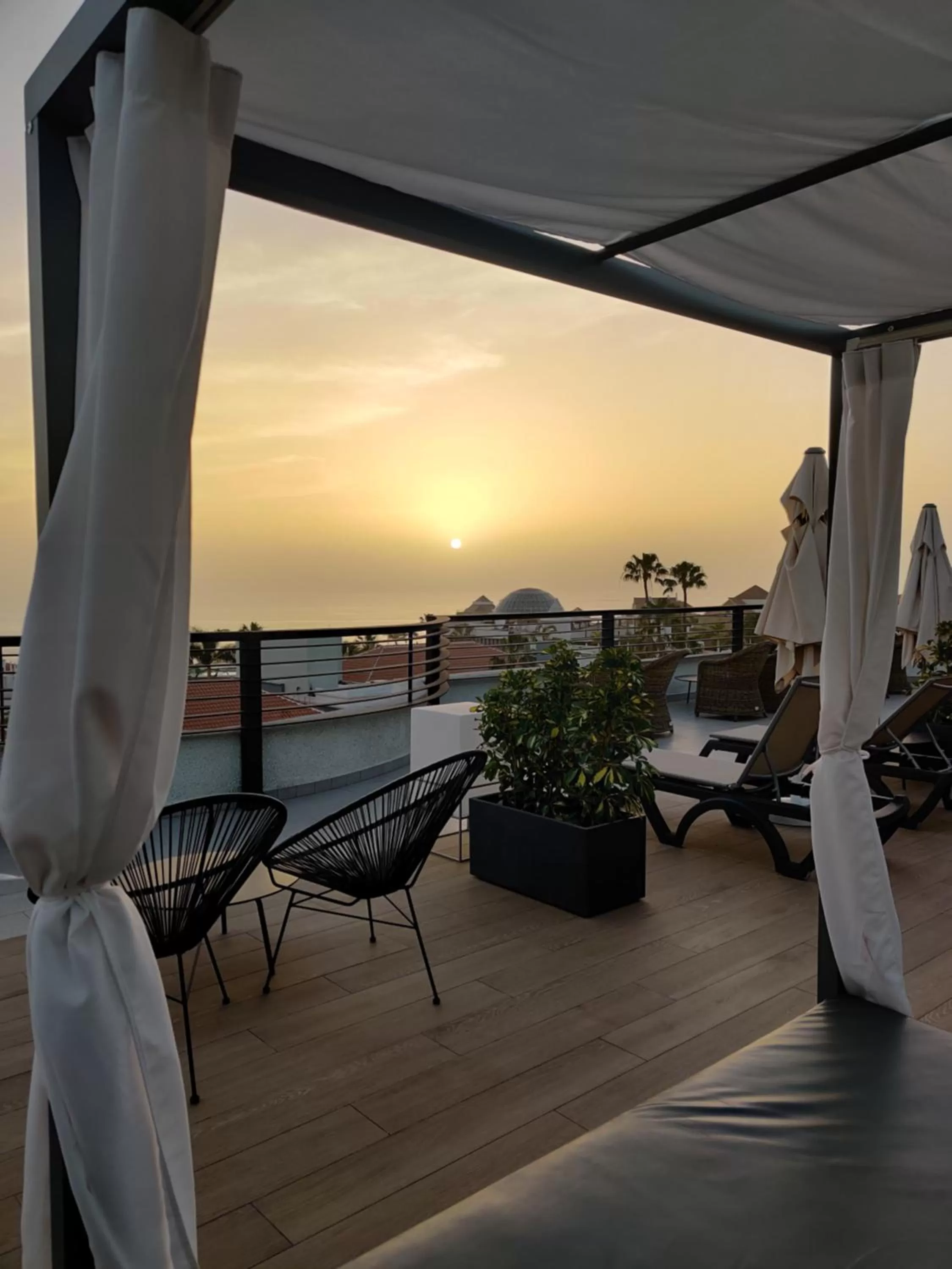 Balcony/Terrace in Luxury Apartment with pool view