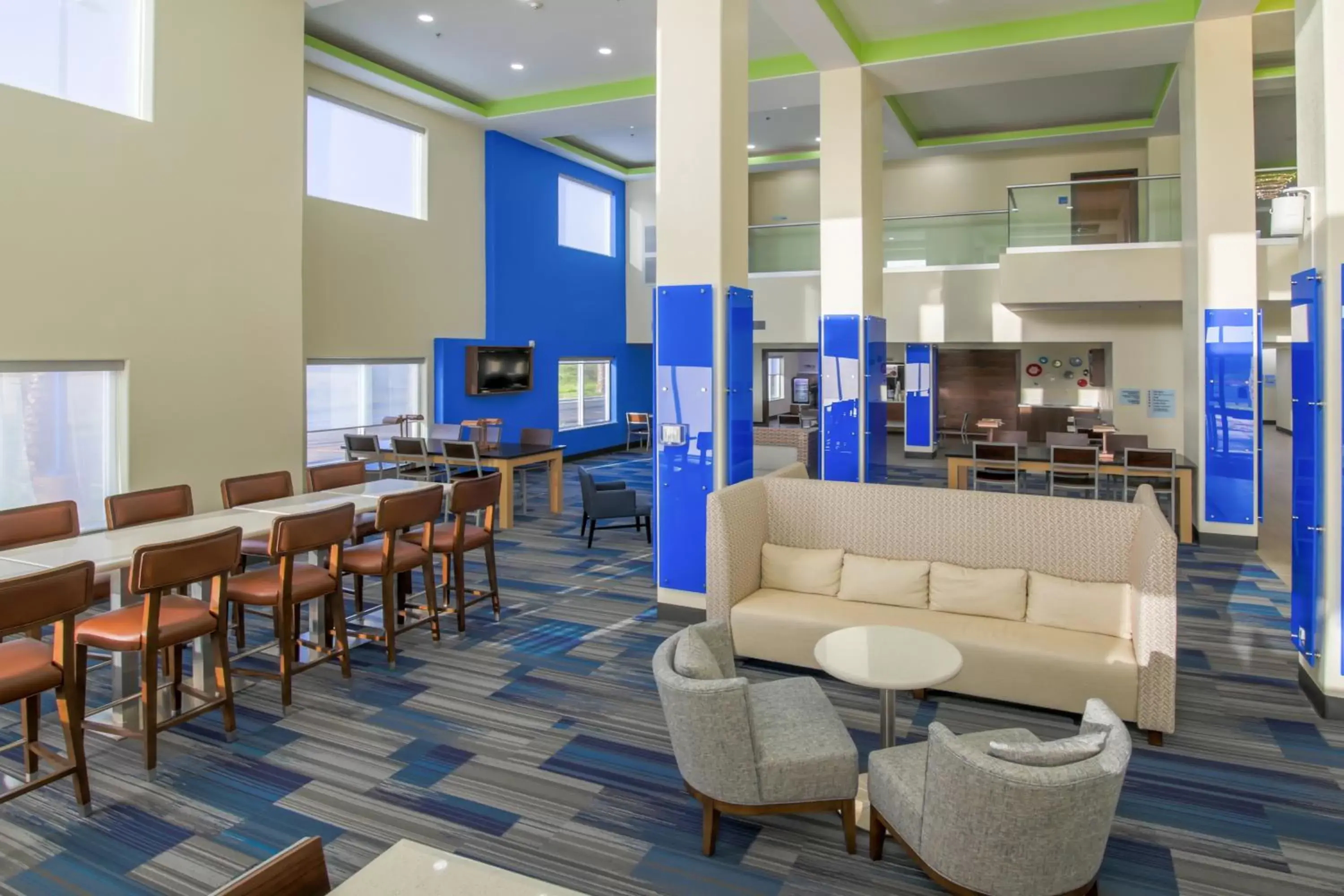 Lobby or reception in Holiday Inn Express & Suites Raymondville, an IHG Hotel
