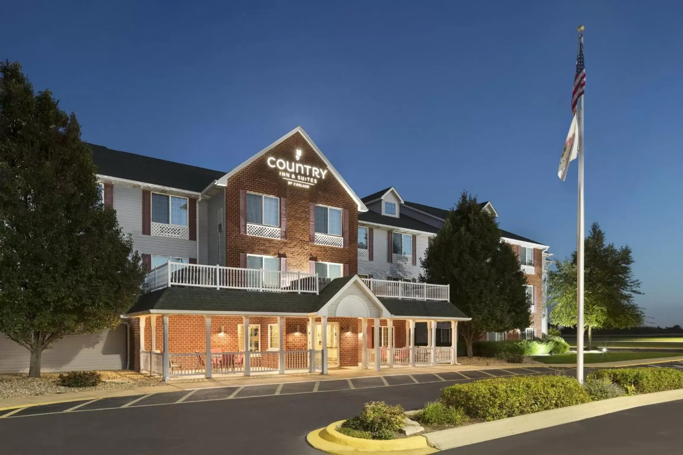 Facade/entrance, Property Building in Country Inn & Suites by Radisson, Manteno, IL