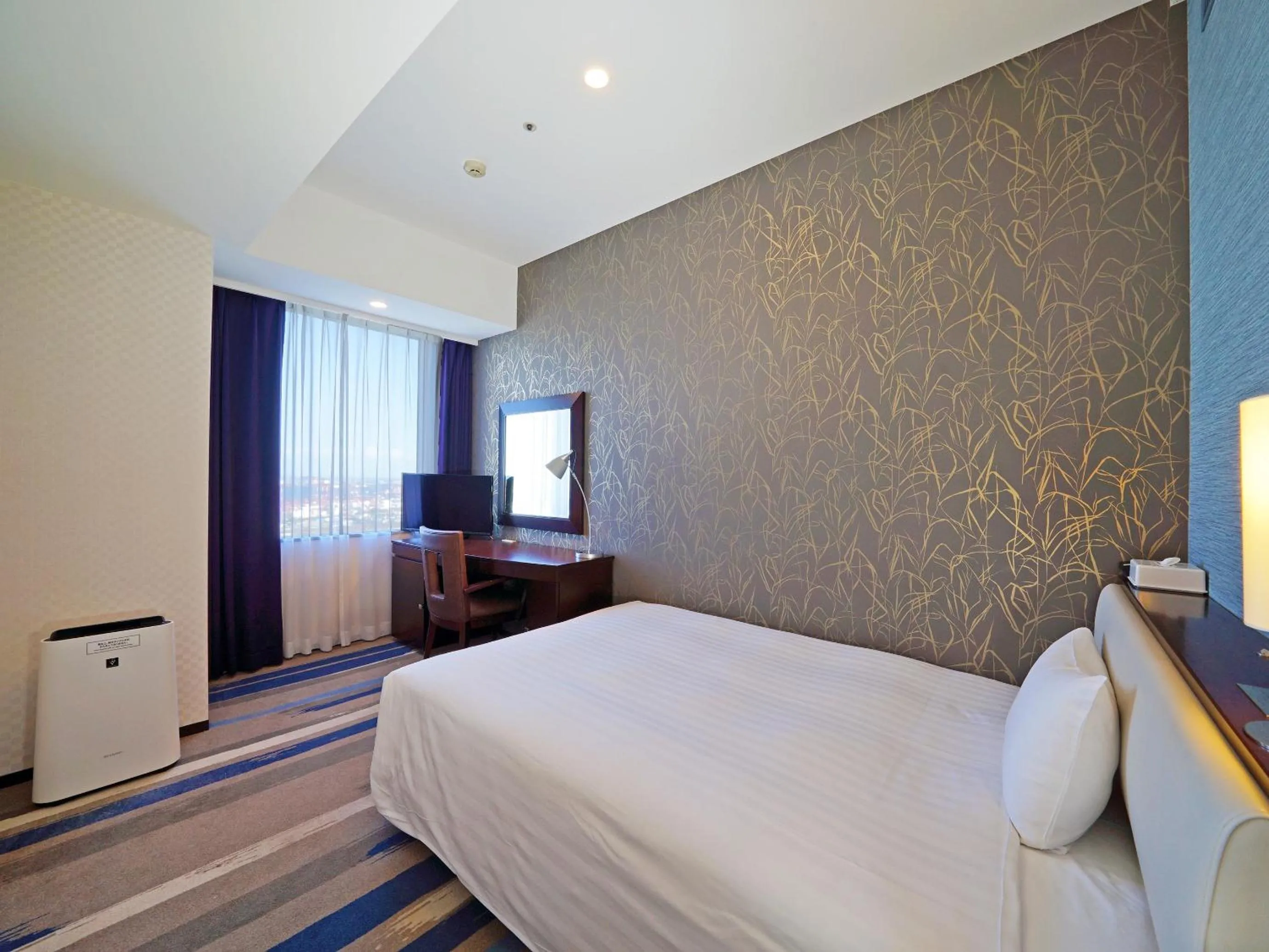 Photo of the whole room, Bed in LOISIR HOTEL SHINAGAWA SEASIDE