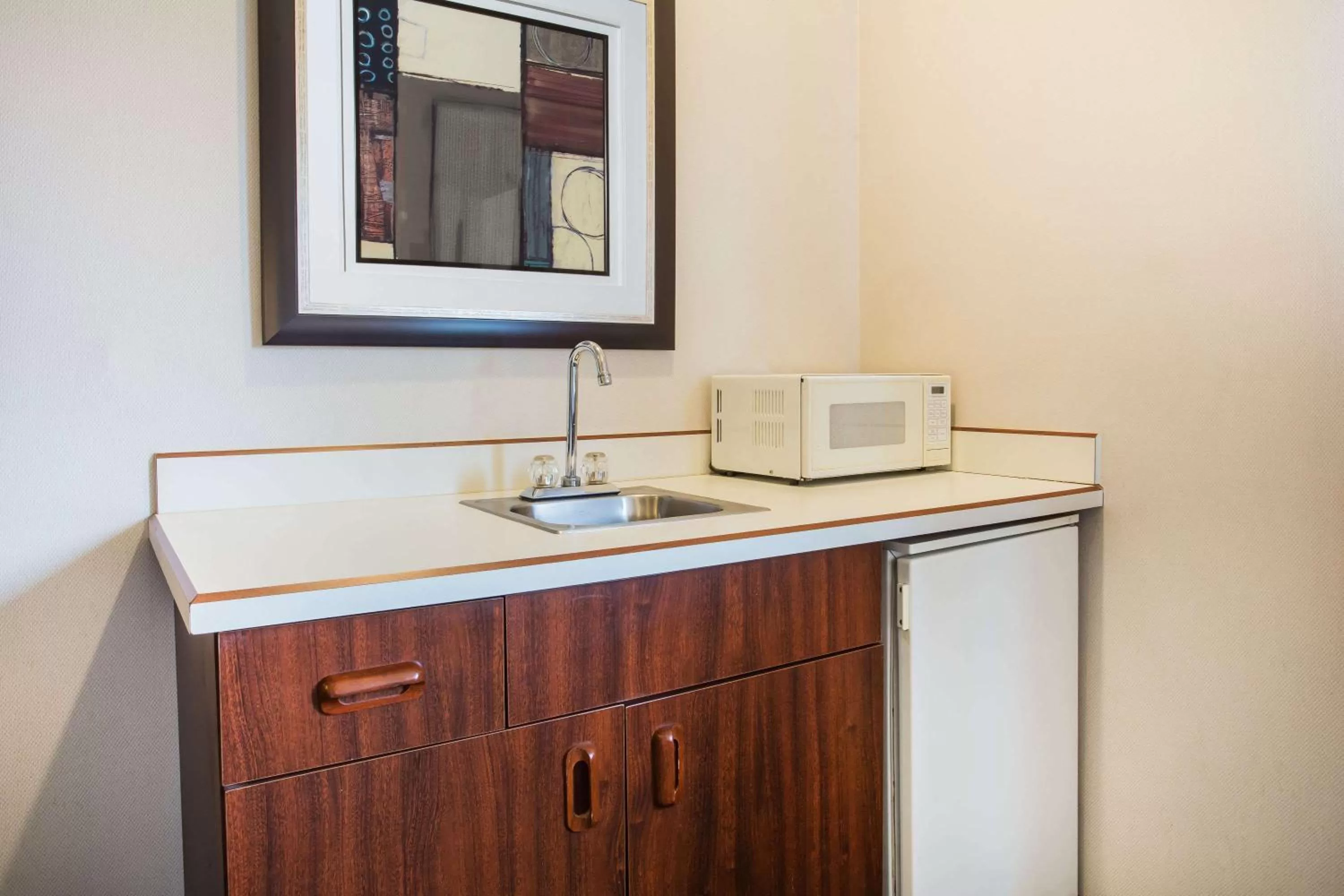 Photo of the whole room in Days Inn by Wyndham Seattle Aurora