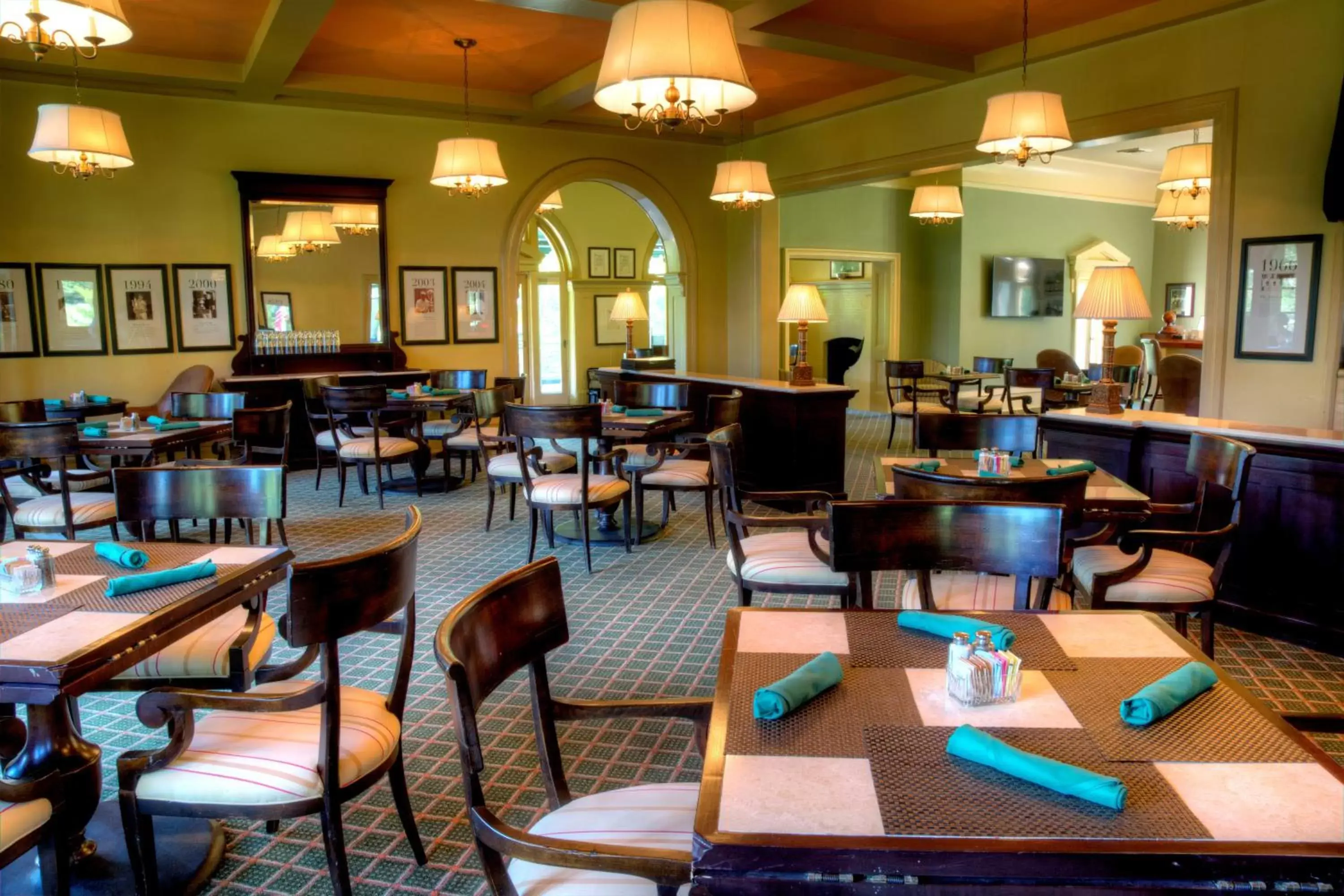 Restaurant/Places to Eat in The Omni Homestead Resort