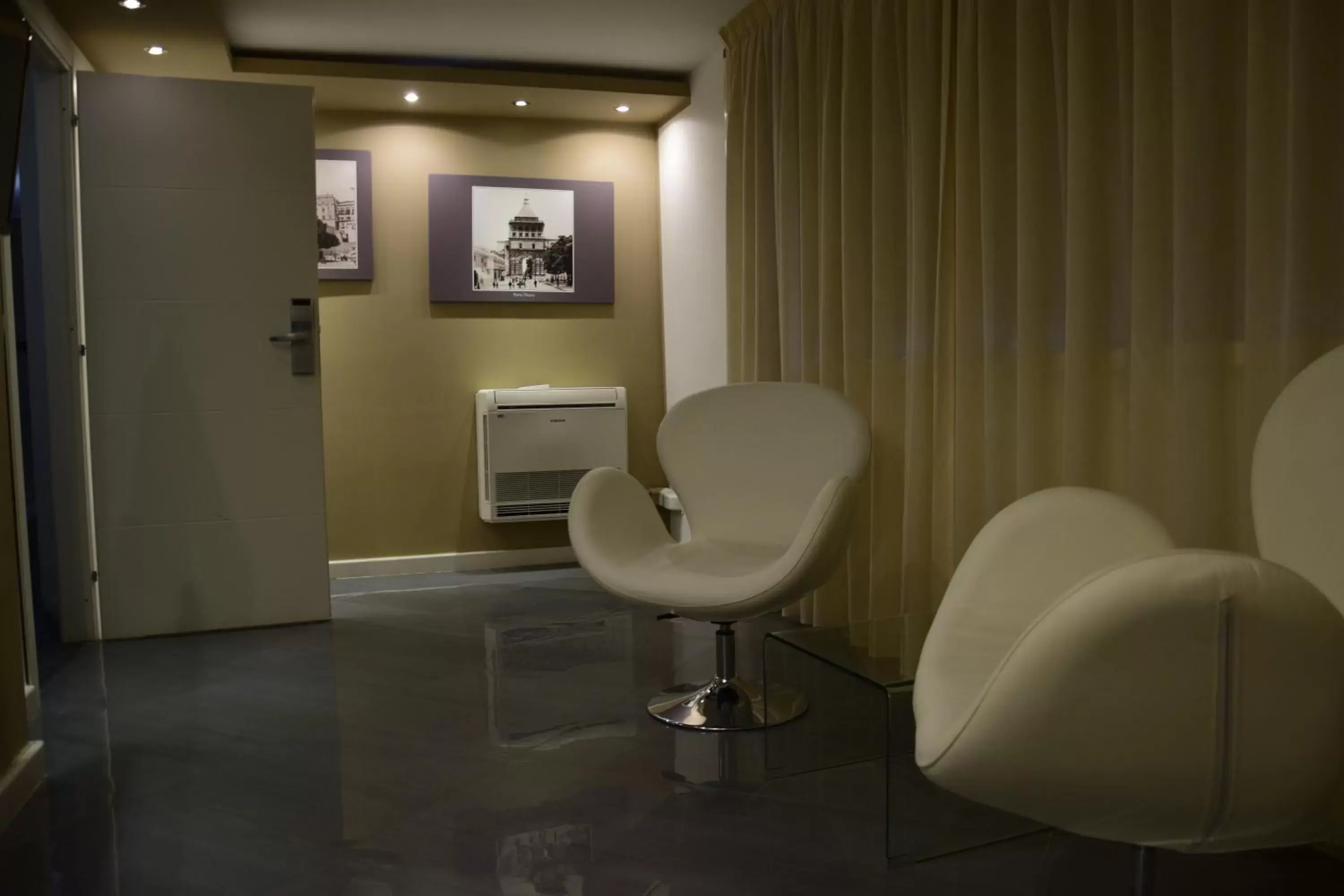 Other, Seating Area in Ibis Styles Palermo Cristal