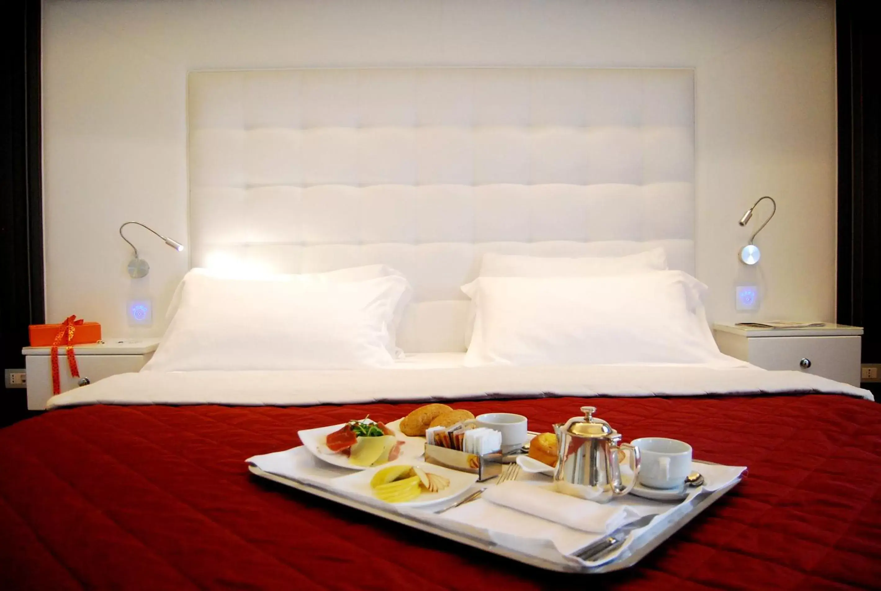 Bed, Breakfast in Hotel Royal Caserta