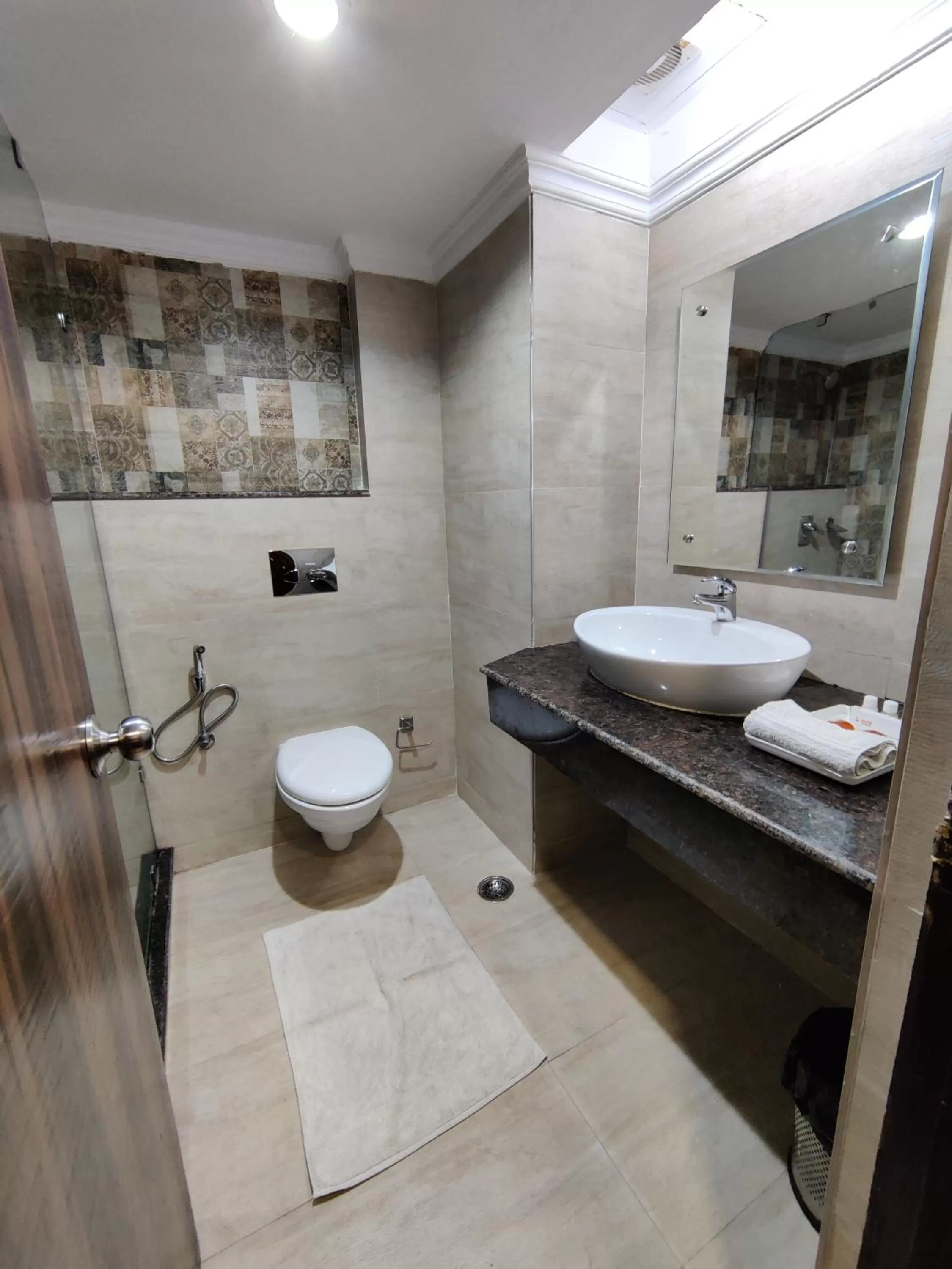 Bathroom in Hotel Shiva Continental