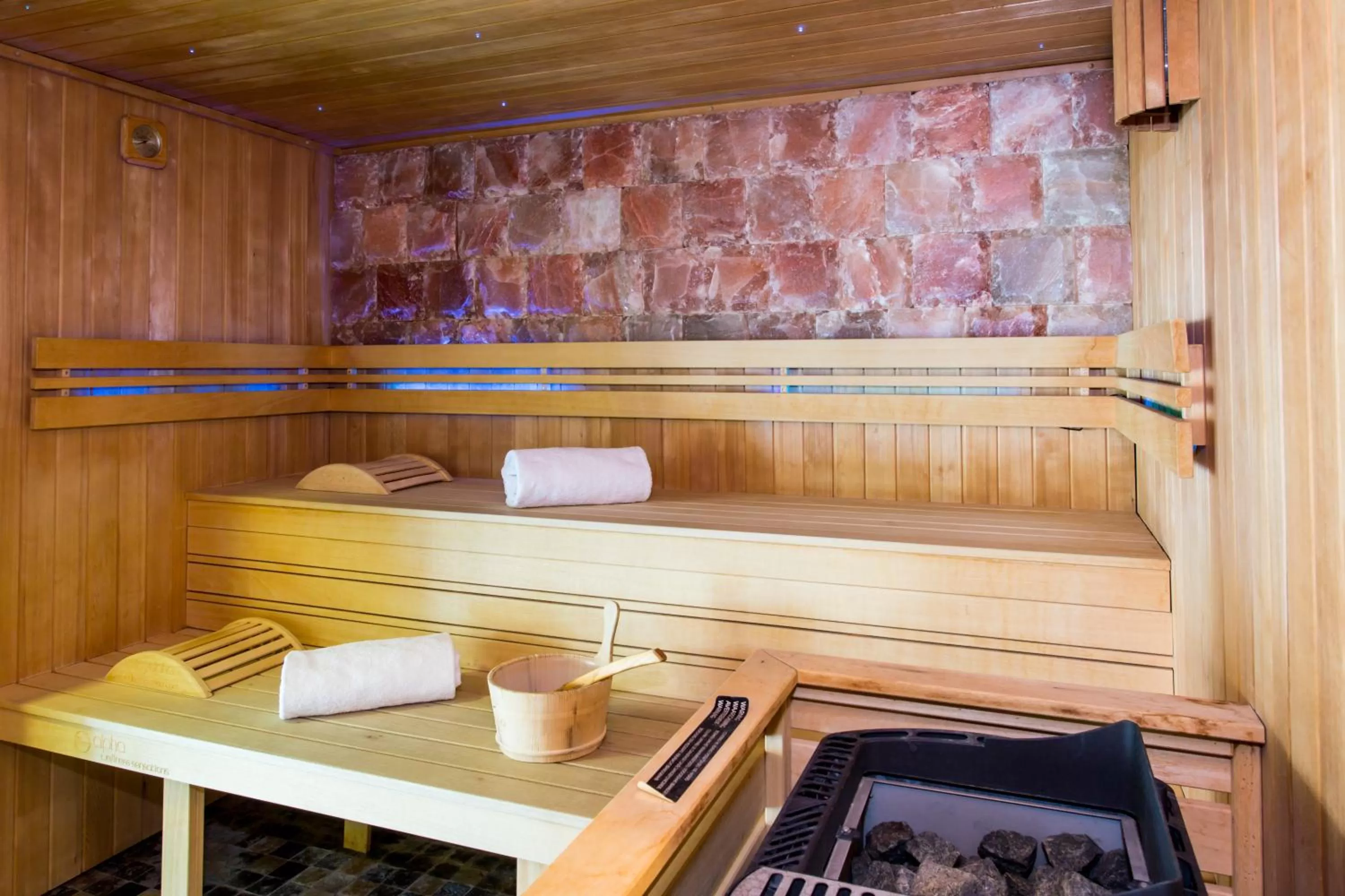 Sauna in Château Belmont Tours by The Crest Collection
