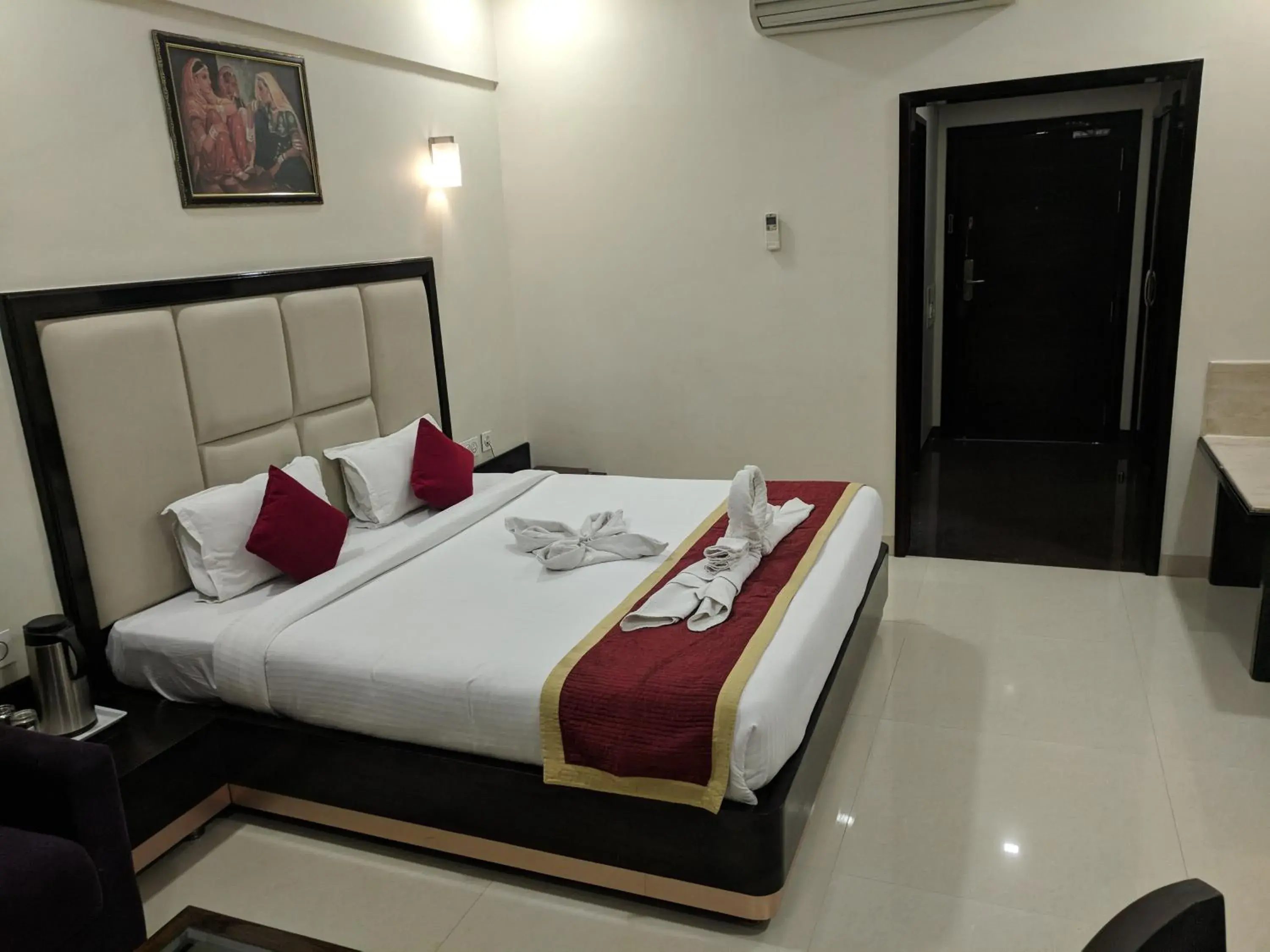 Living room, Bed in Chandra Imperial