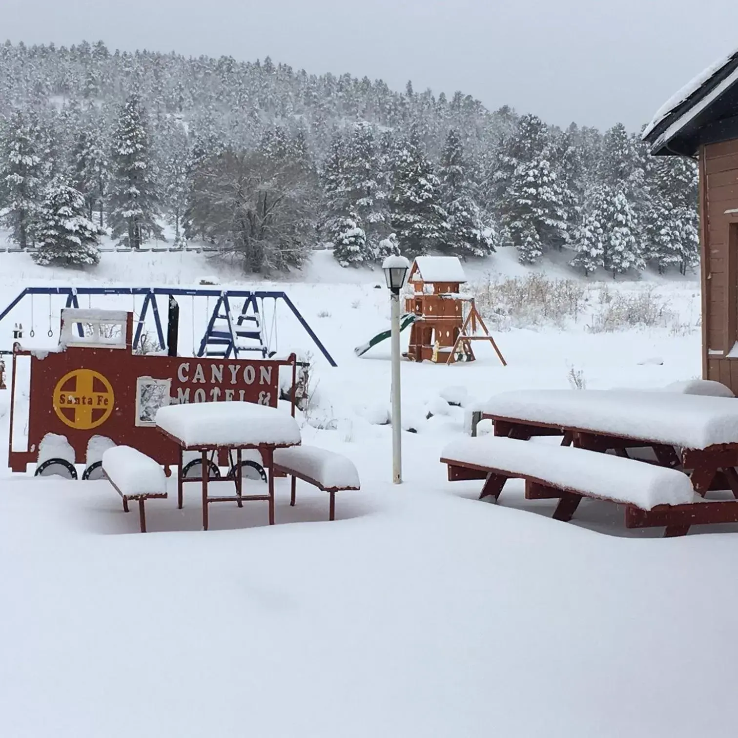 Patio, Winter in The Canyon Motel & RV Park