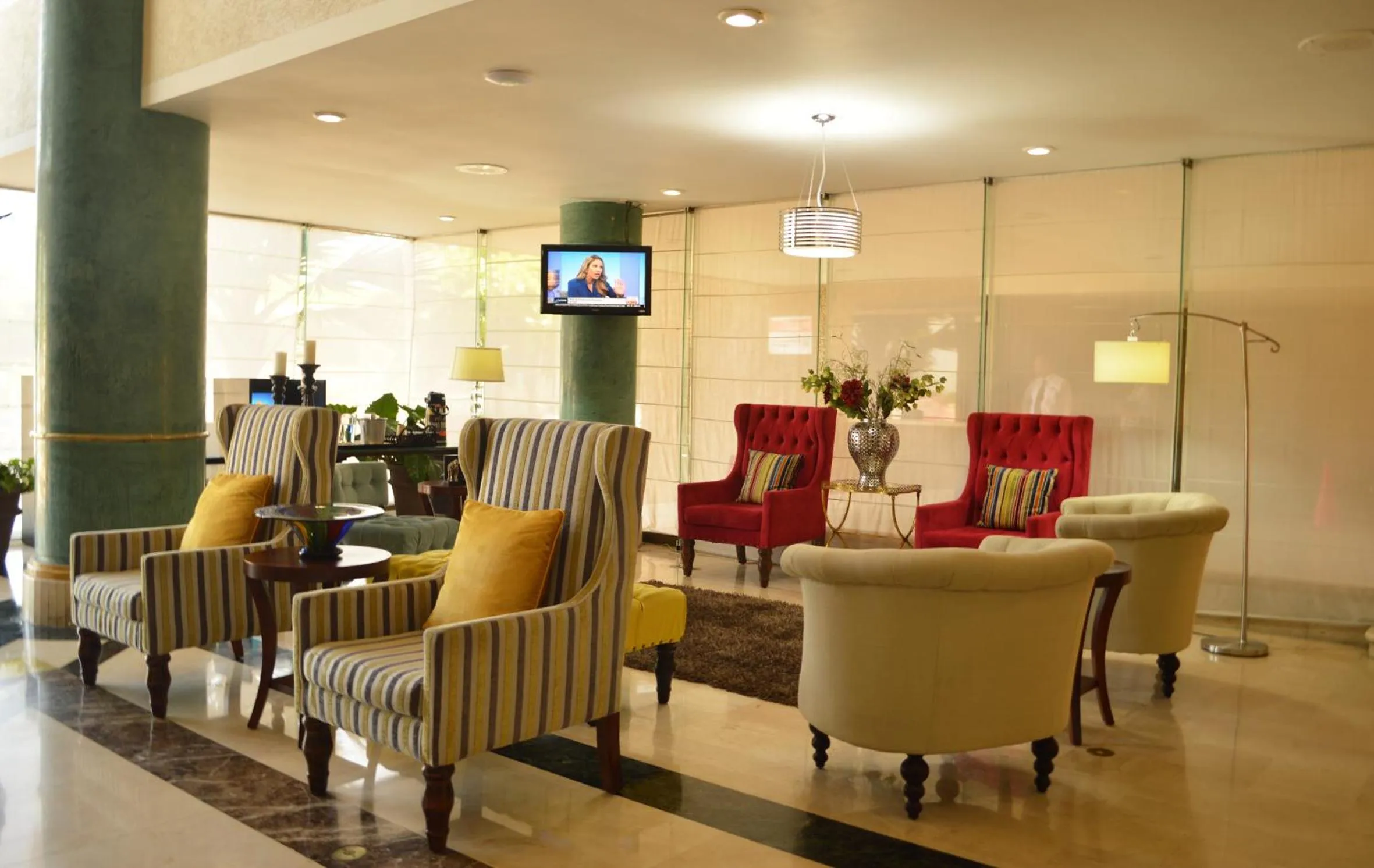 Lobby or reception in Hotel San Luis Lindavista