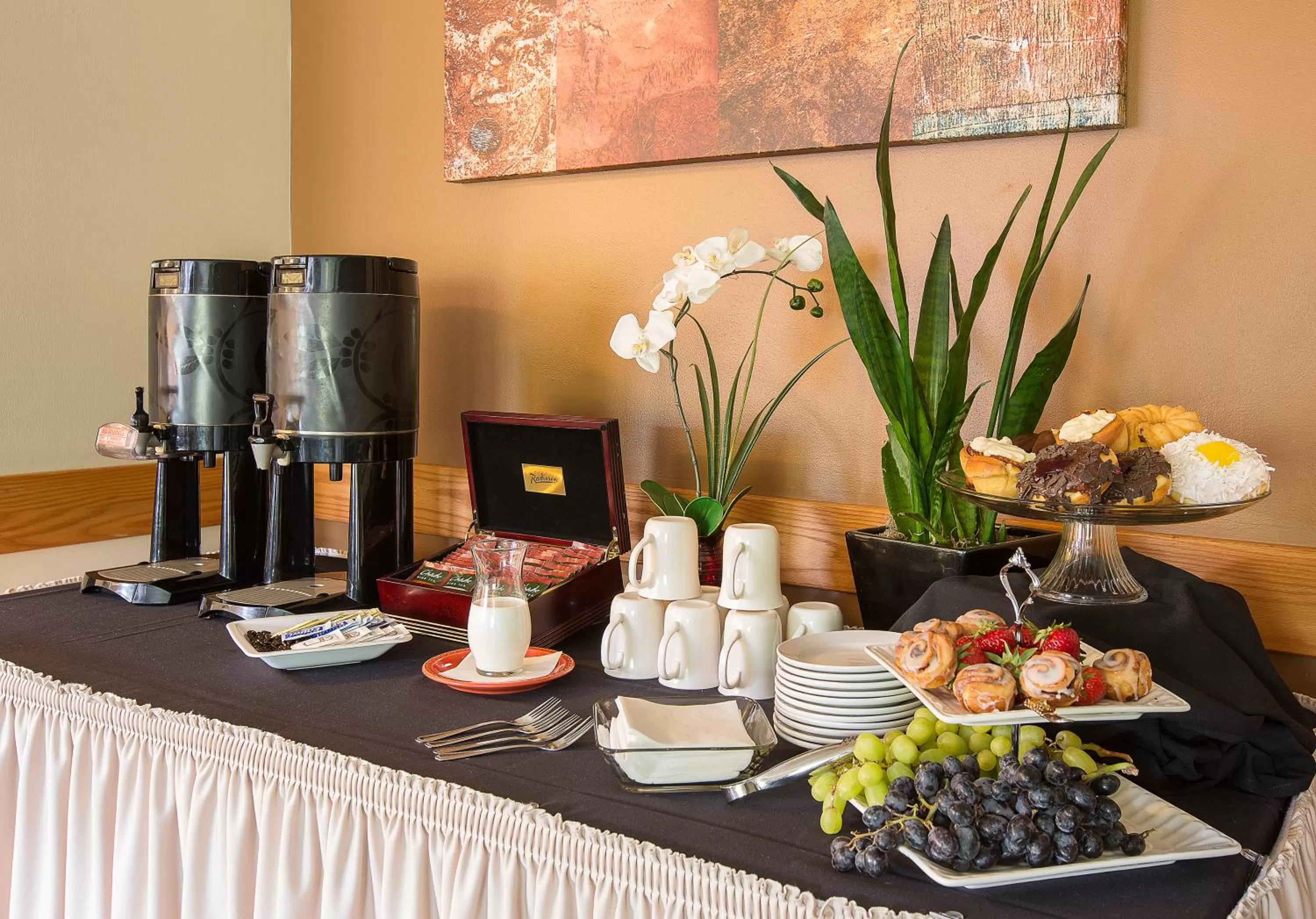 Food and drinks in Radisson Hotel Portland Airport