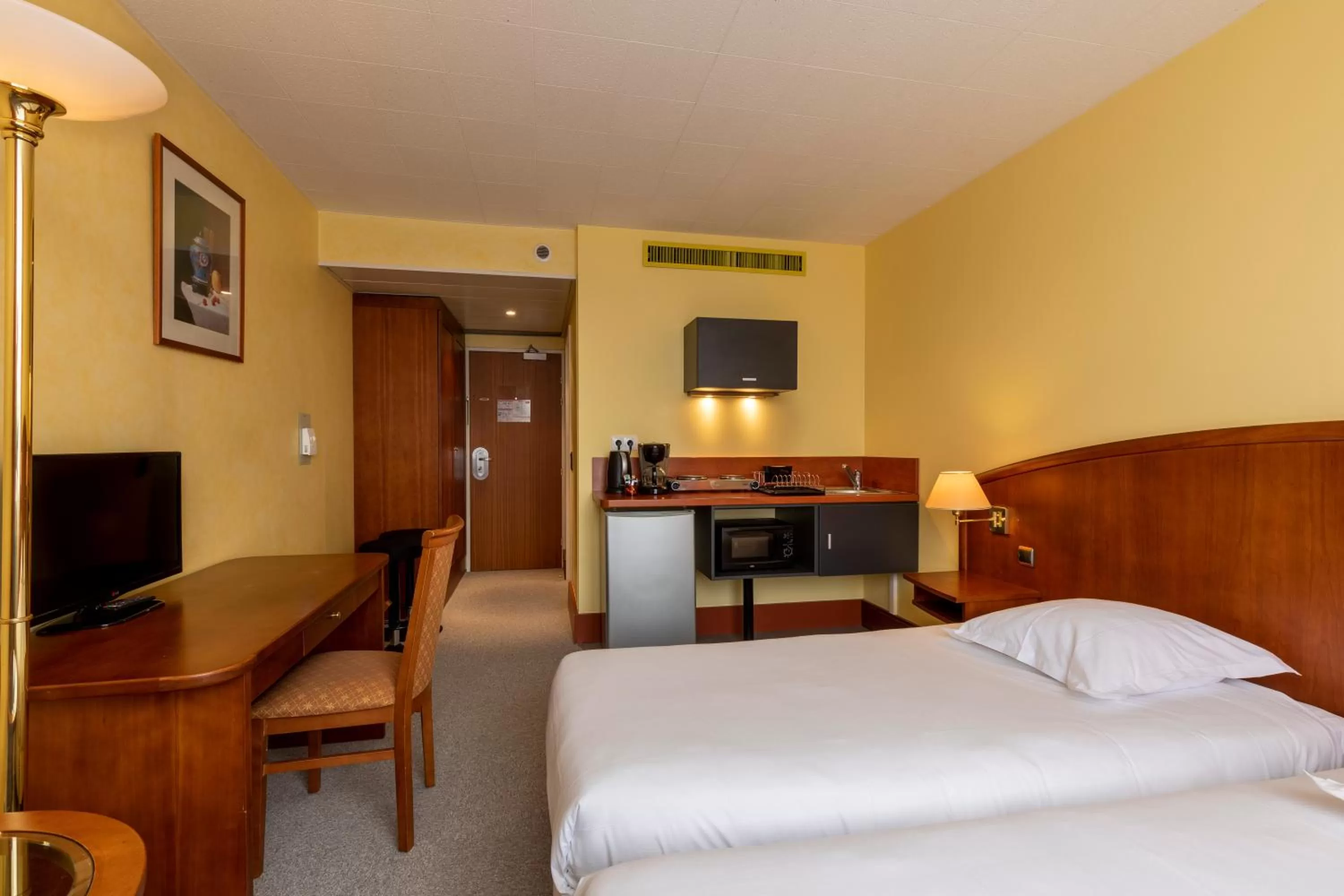 Bed in The Originals Residence, Kosy Nancy Coeur de Ville