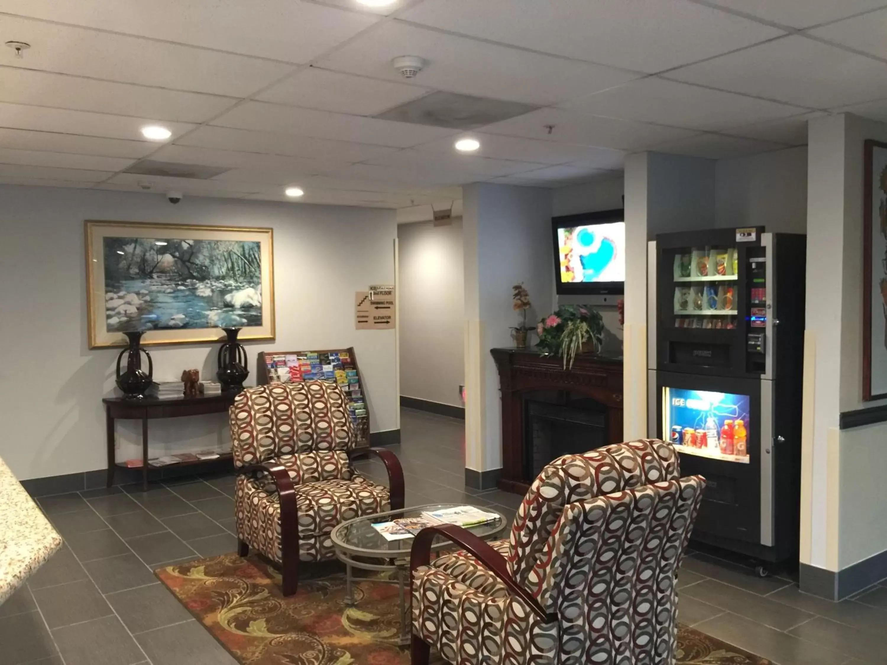 Lobby or reception, Lounge/Bar in Pleasant Hill Inn