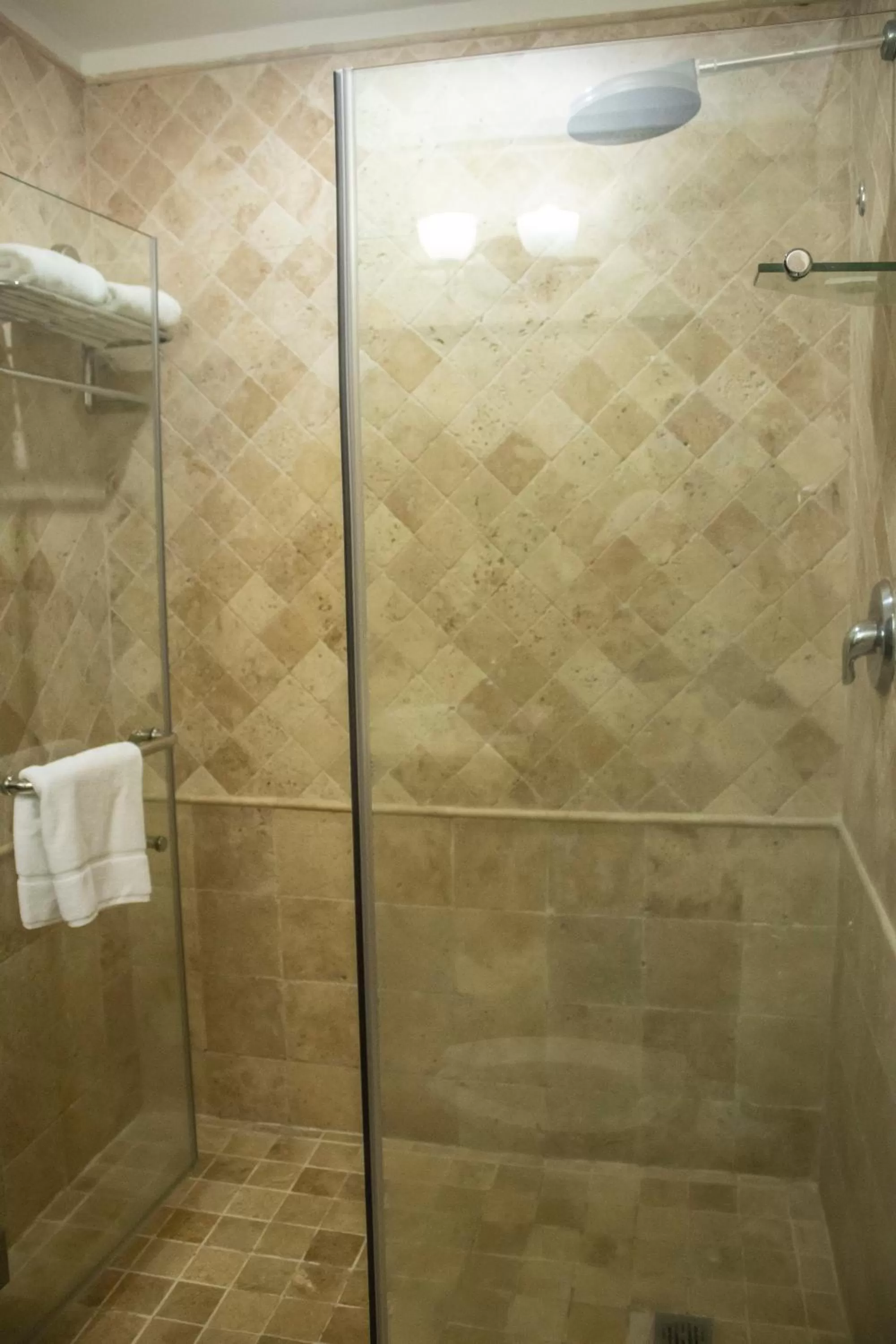 Shower in Radisson Colon 2,000 Hotel & Casino