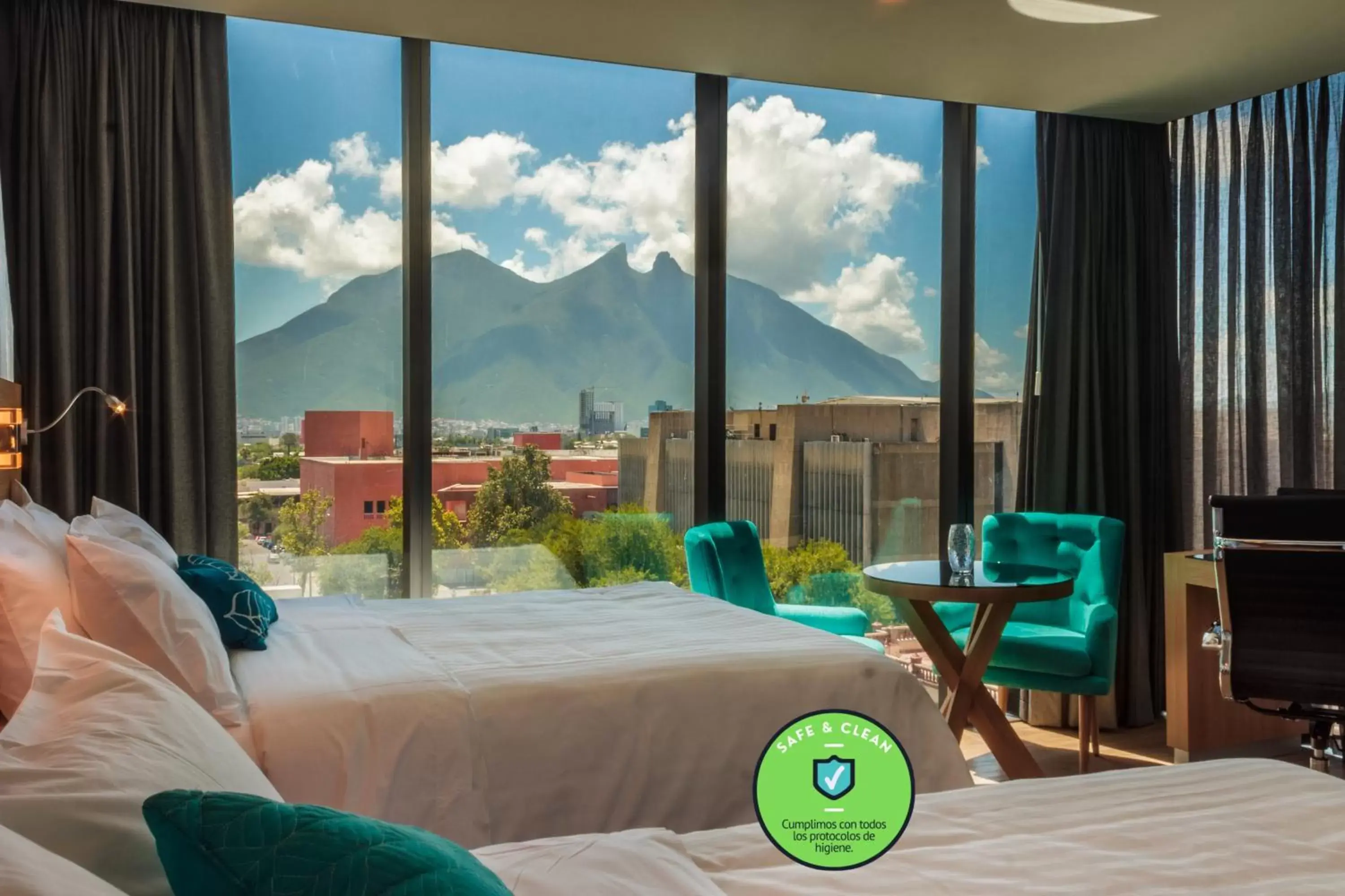 Mountain View in Hotel Kavia Monterrey