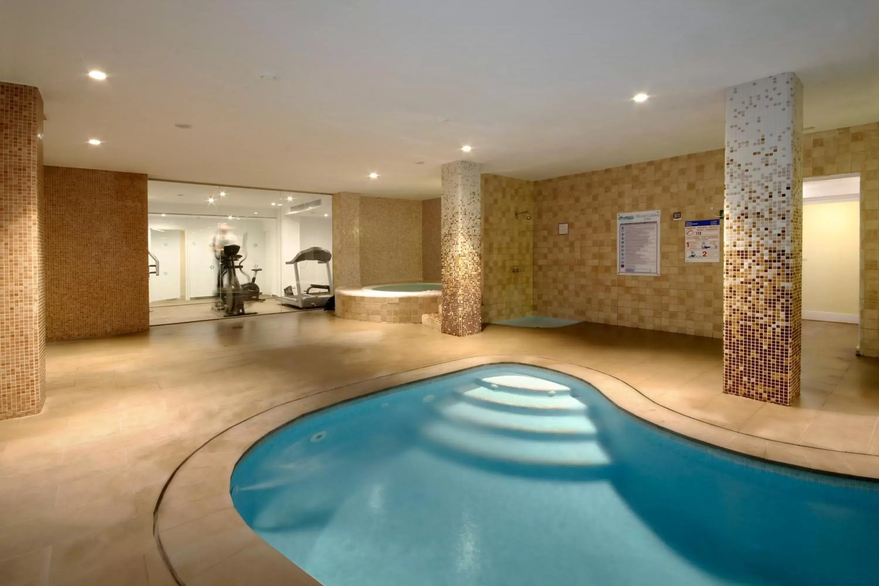 Hot Spring Bath, Swimming Pool in Hotel Ilusion Calma & Spa