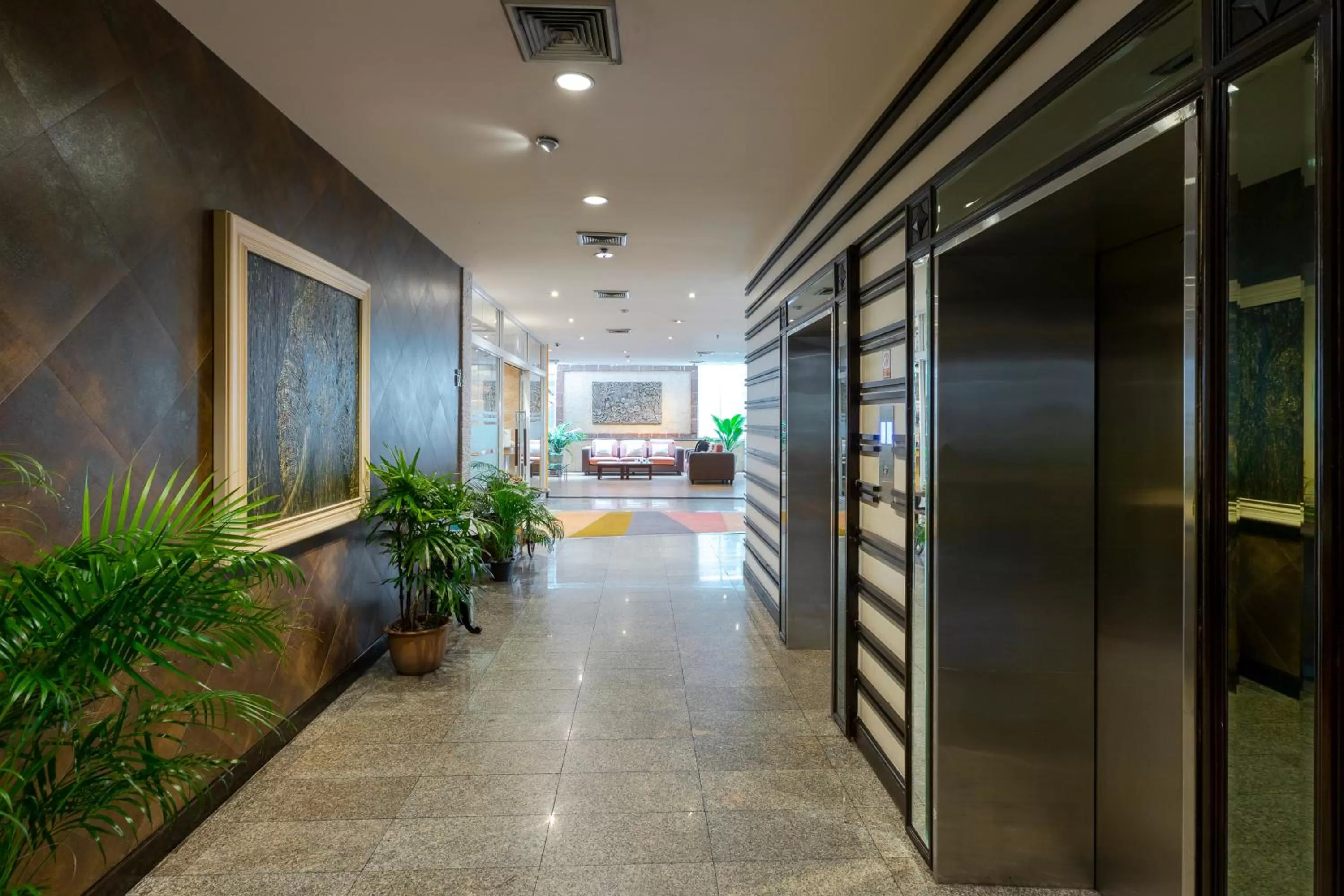 Lobby or reception in Pinnacle Lumpinee Park Hotel