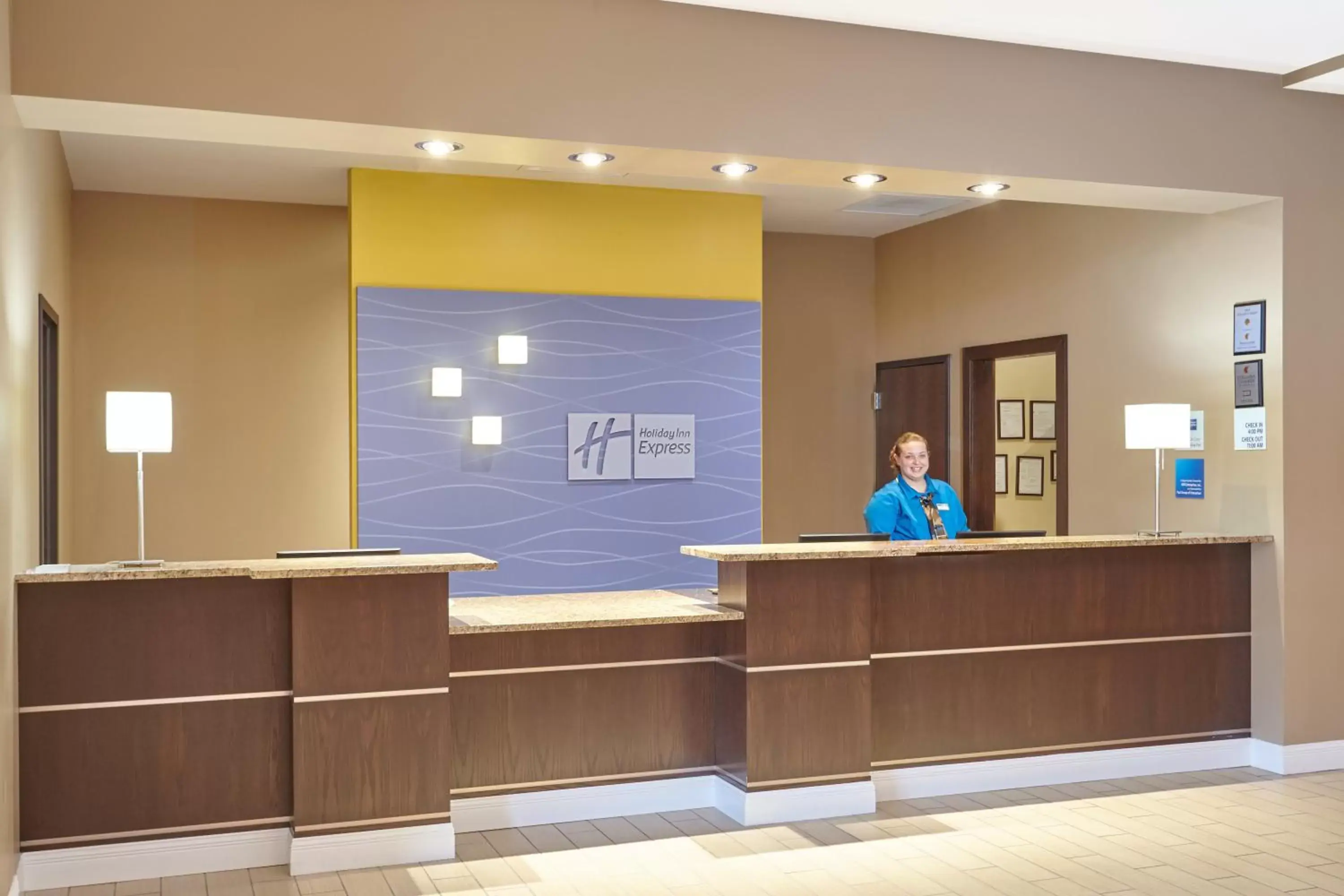 Property building, Lobby/Reception in Holiday Inn Express and Suites Columbia University Area, an IHG Hotel