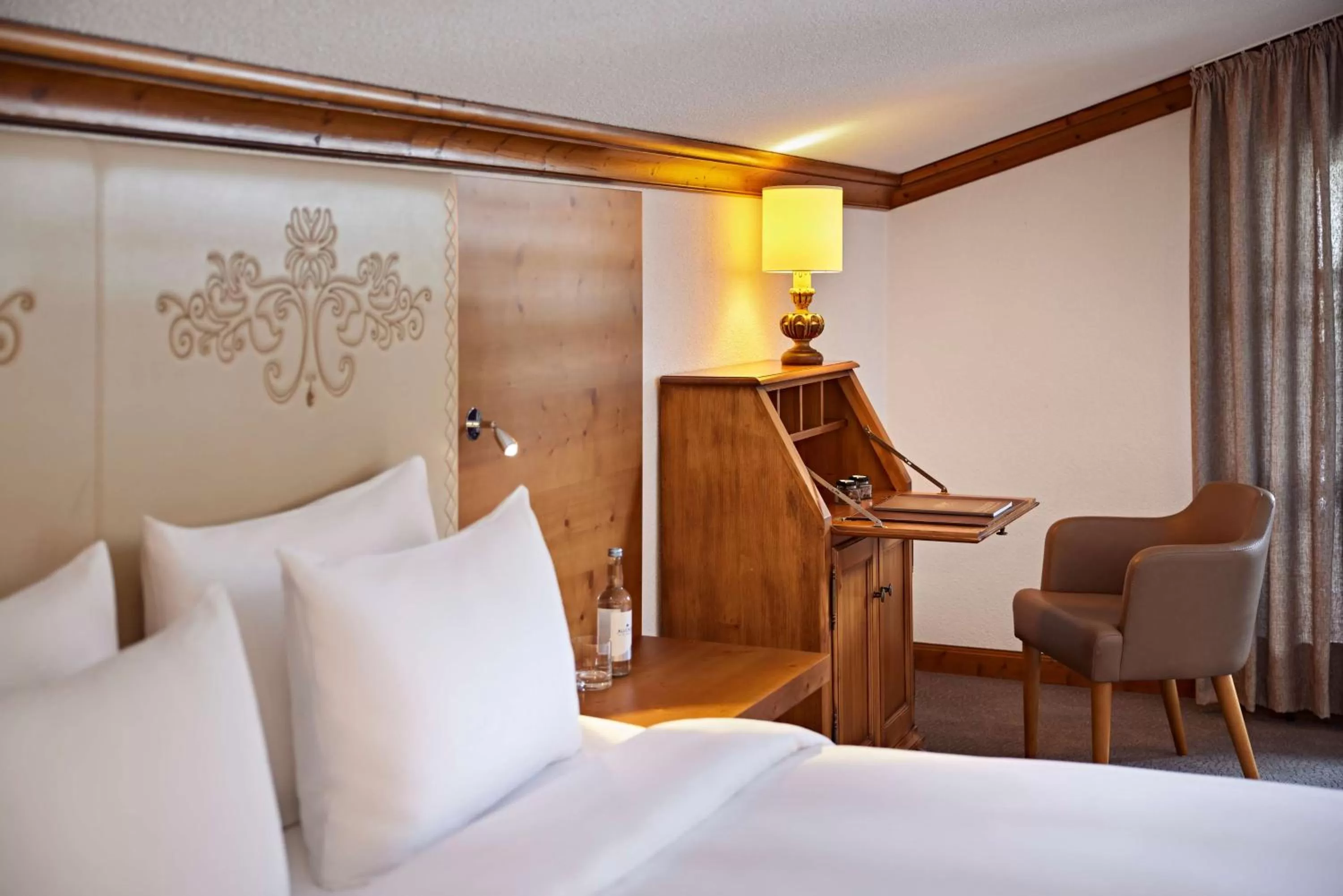 Photo of the whole room, Bed in Parkhotel Oberstaufen