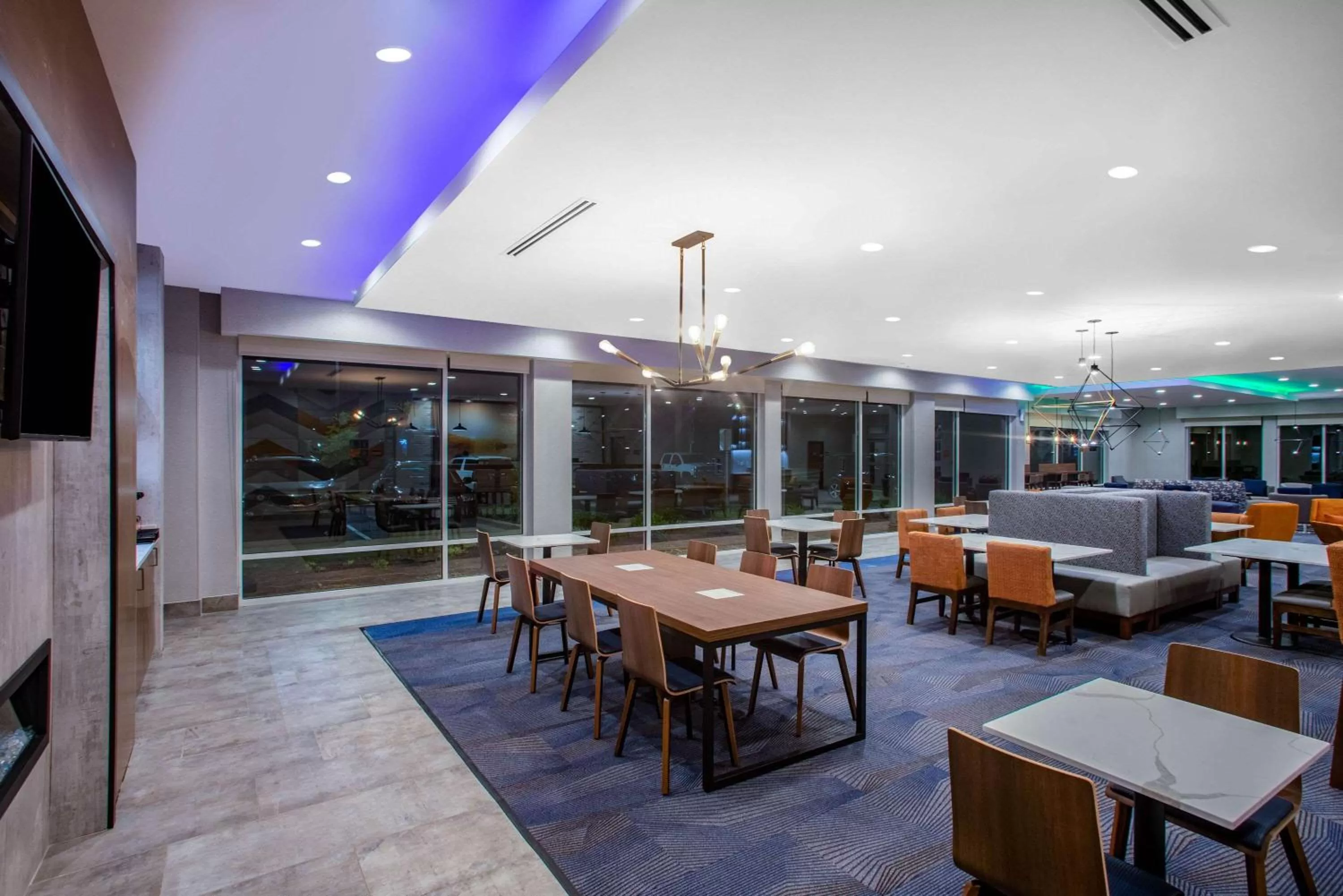 Lobby or reception in La Quinta Inn & Suites by Wyndham Oxford
